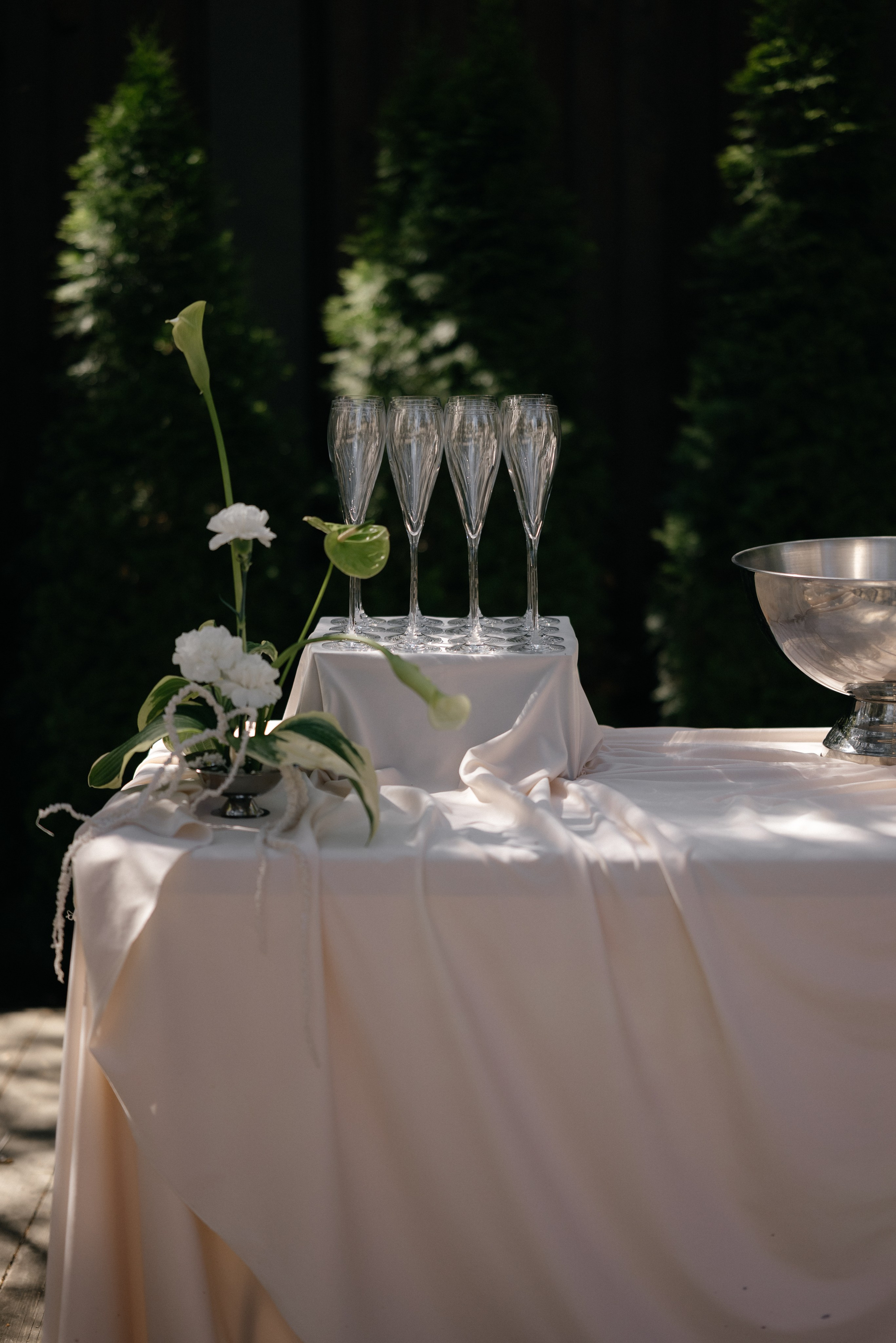 Wedding day in DELICE CHALET. Wedding PHOTOGRAPHER Andrew Vnukov