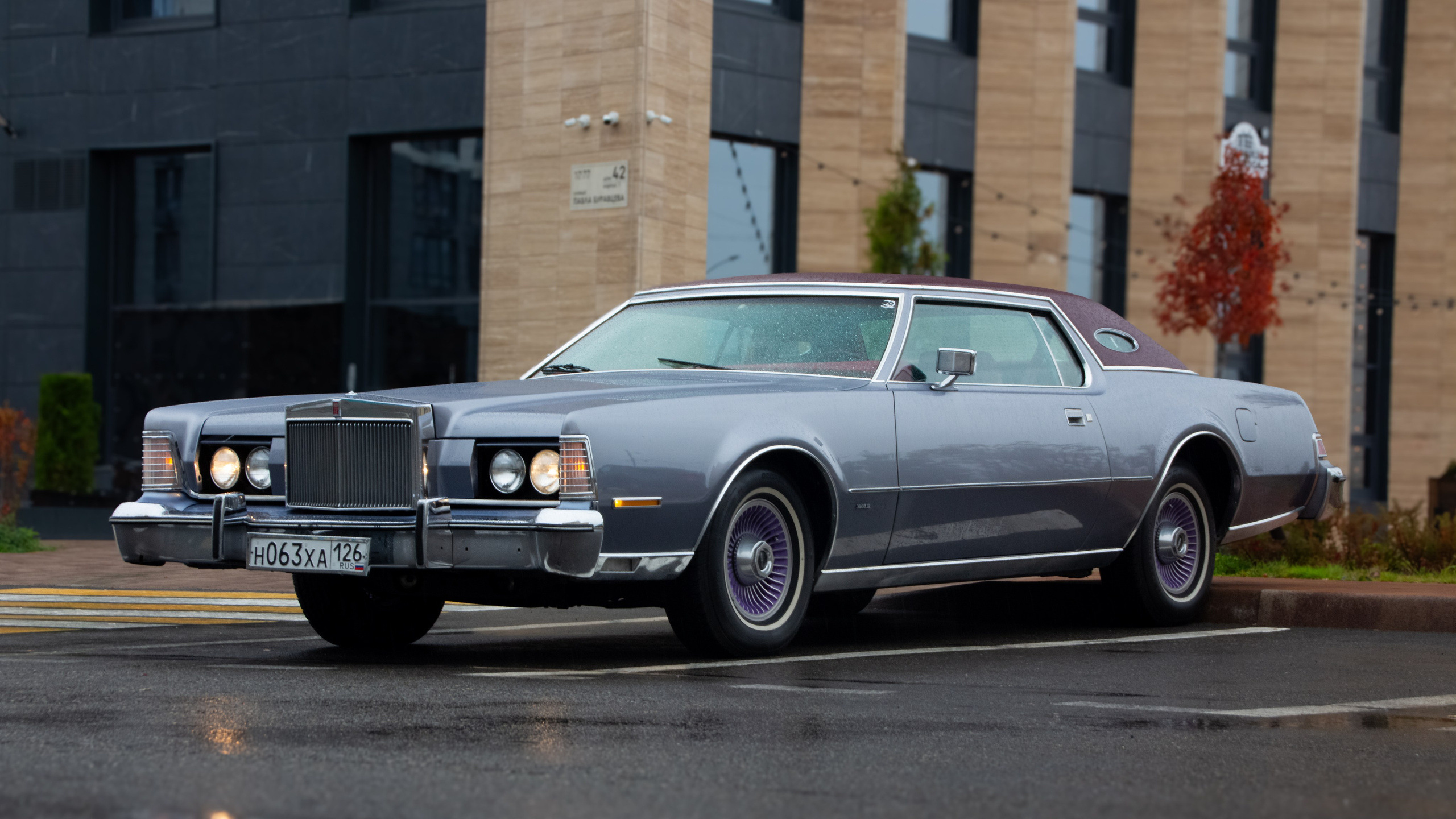 Фото Lincoln Continental Mark IV — купе американской классики