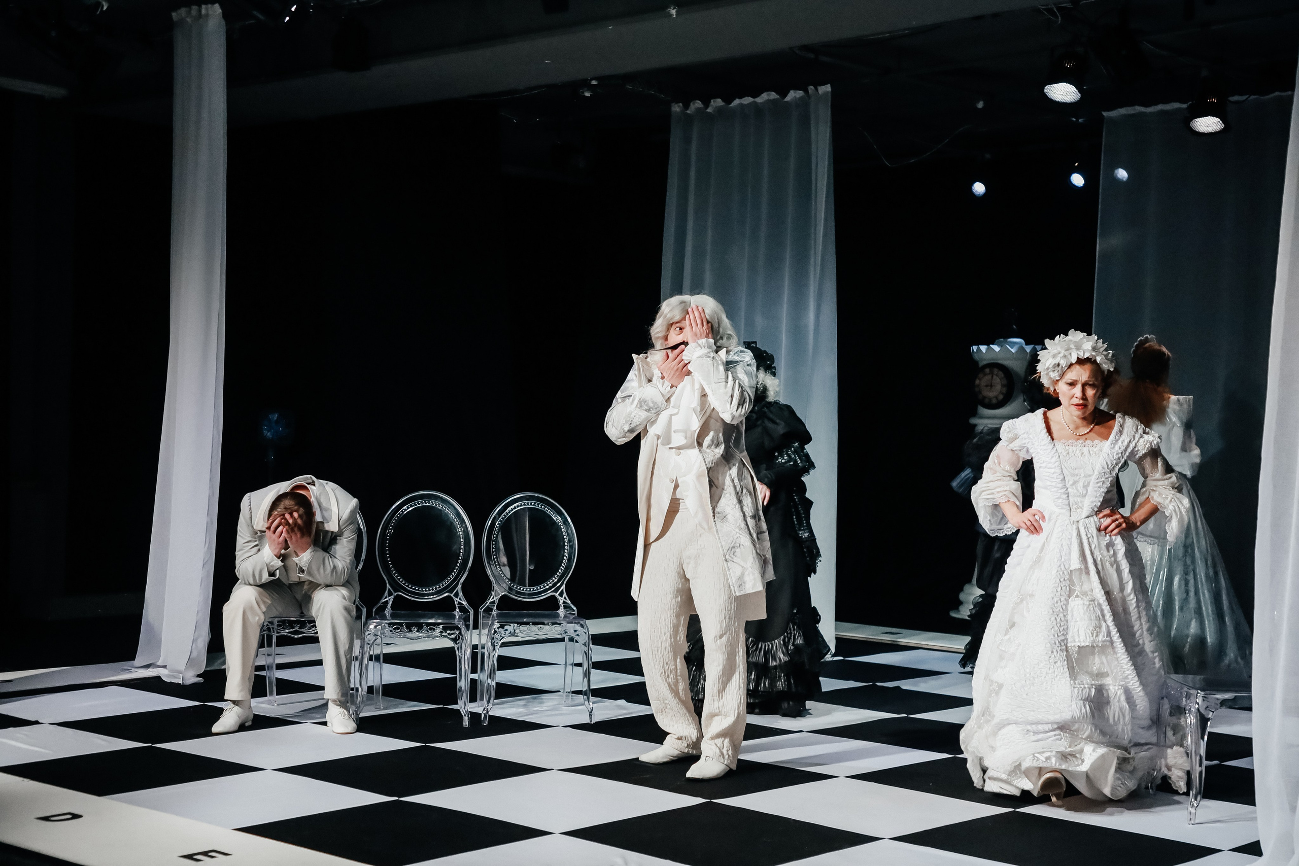 «Дядюшкин сон». Молодёжный театр алтая. Режиссер Дарья Камошина. Фоторепортаж. Театральная фотосъёмка