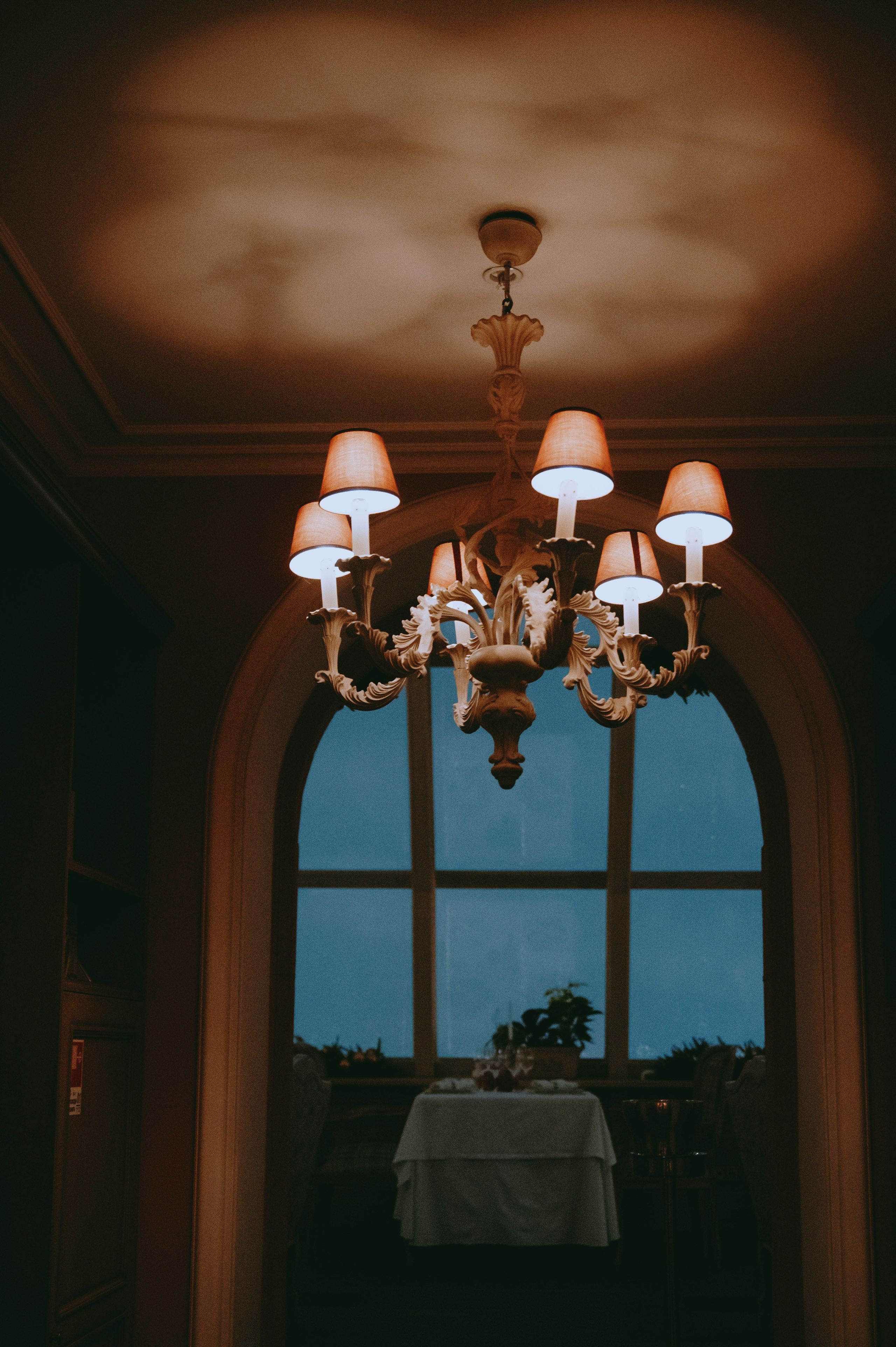 Свадебная фотосессия в Radisson Collection Hotel мск. Свадебный и портретный фотограф в Москве Жердев Даниил