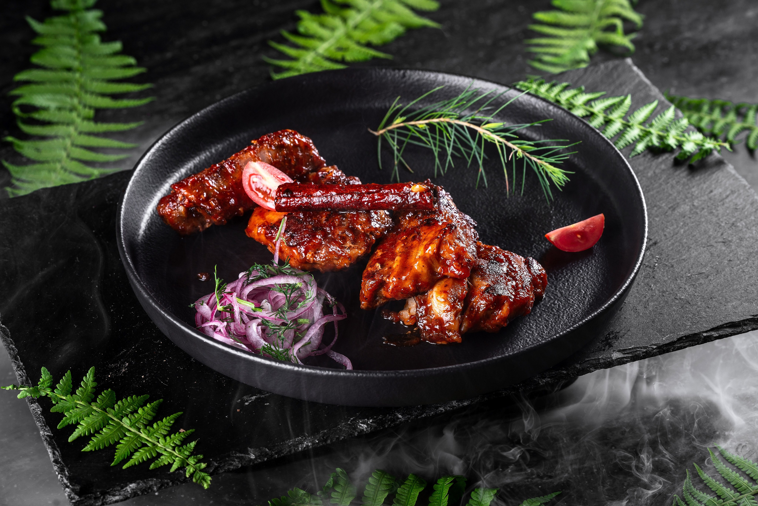 Ресторан в лесу Сочи. Фотограф Сочи