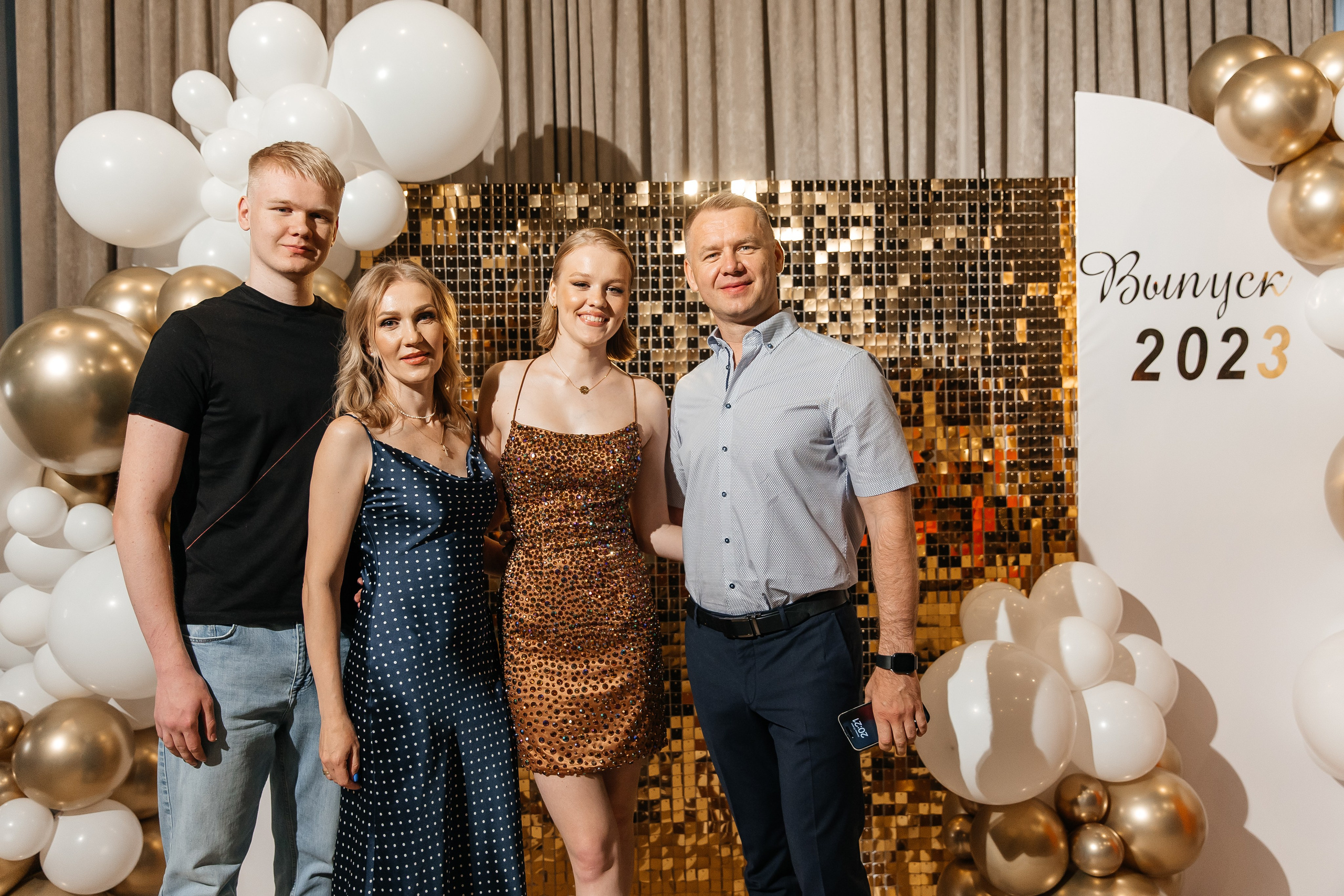 2023-06-23 Выпускной МБОУ СОШ № 10. Фотограф в Красноярске