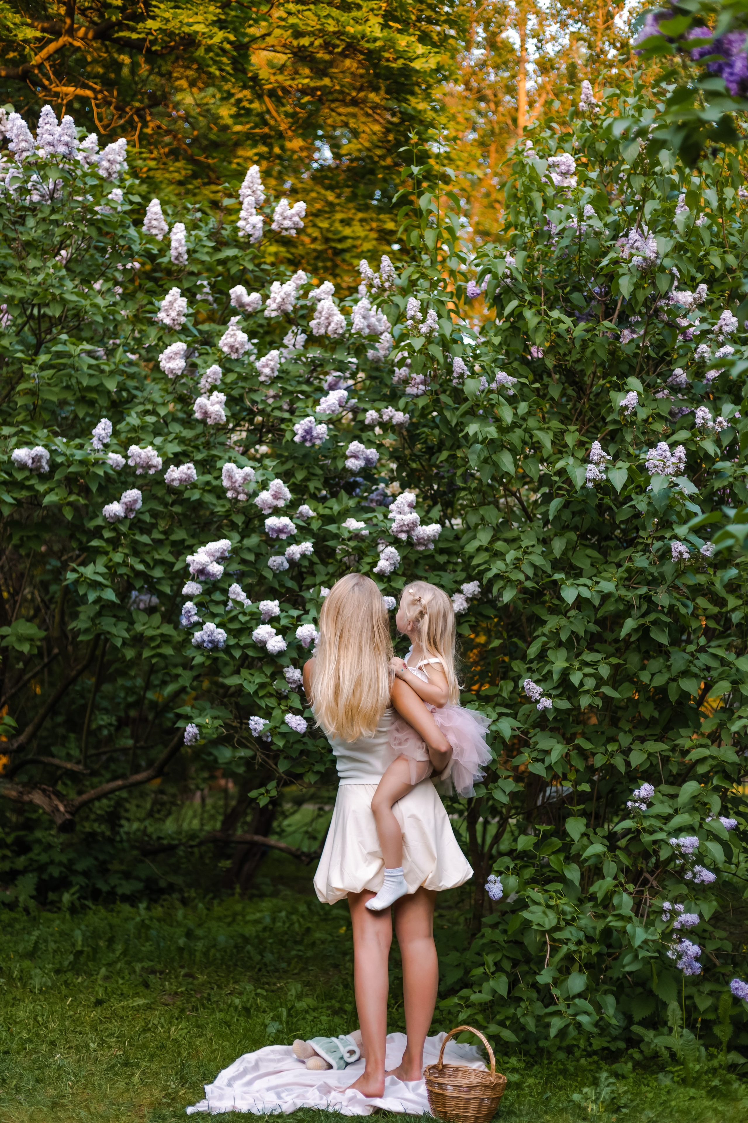 Сиреневый сад. Семейный фотограф в Москве и МО Варвара Шаранова