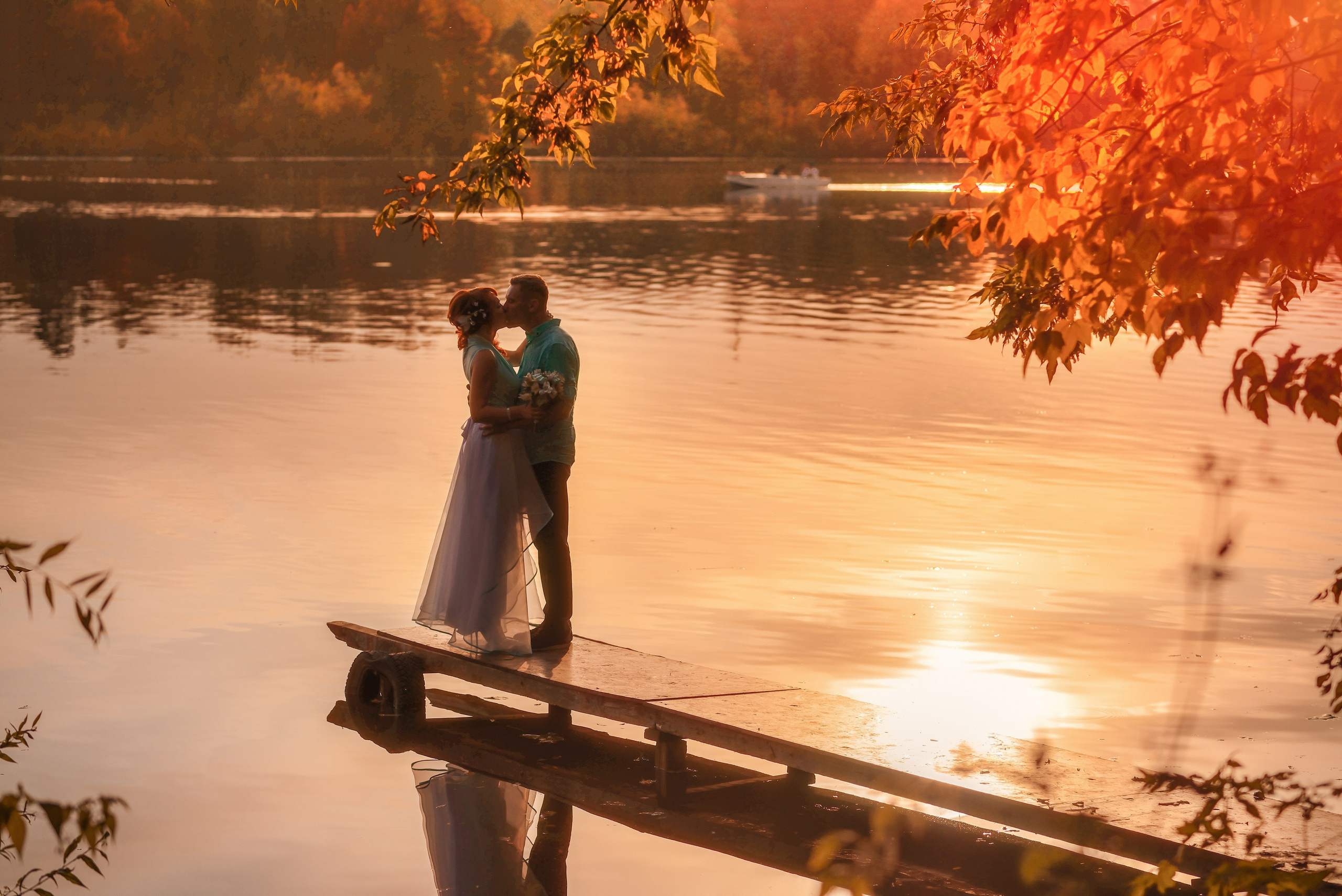 Свадебная Фотосессия в г. казани | Фотограф на Свадьбу в г. Казани Фотограф Садег Азарми тел. +79172288430 ✔ Сборы невесты и жениха✔ Утро невесты (детали, эмоции, подготовка)✔ Репортажная съёмка ЗАГСа и выездной регистрации✔ Свадебная прогулка✔ Фотосъёмка банкета и вечеринки✔ Креативные и тематические свадьбы✔ Свадьба на природе (лайфстайл)✔ Девичники и мальчишники