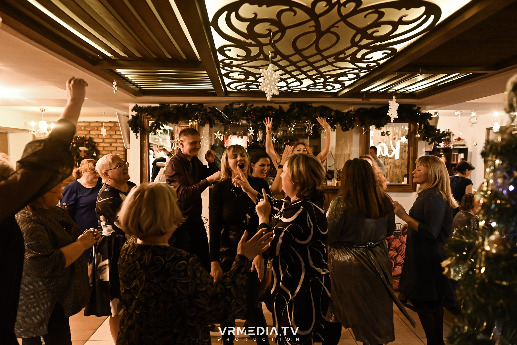 Новогодний вечер в кафе «кАмпот»