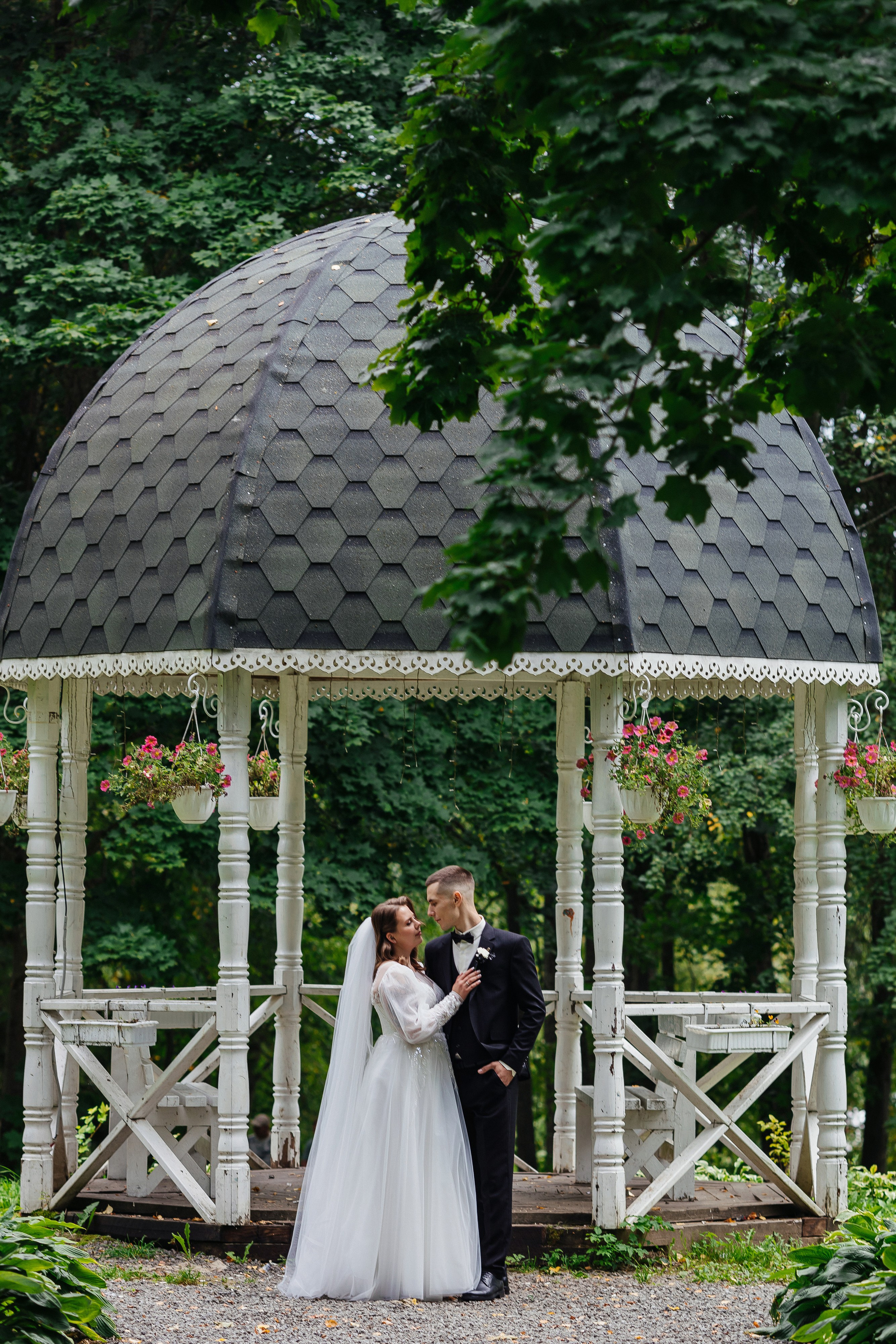 Романтическая фотосессия в исторической усадьбе. Олег Сверчков | Свадебный фотограф Вологда