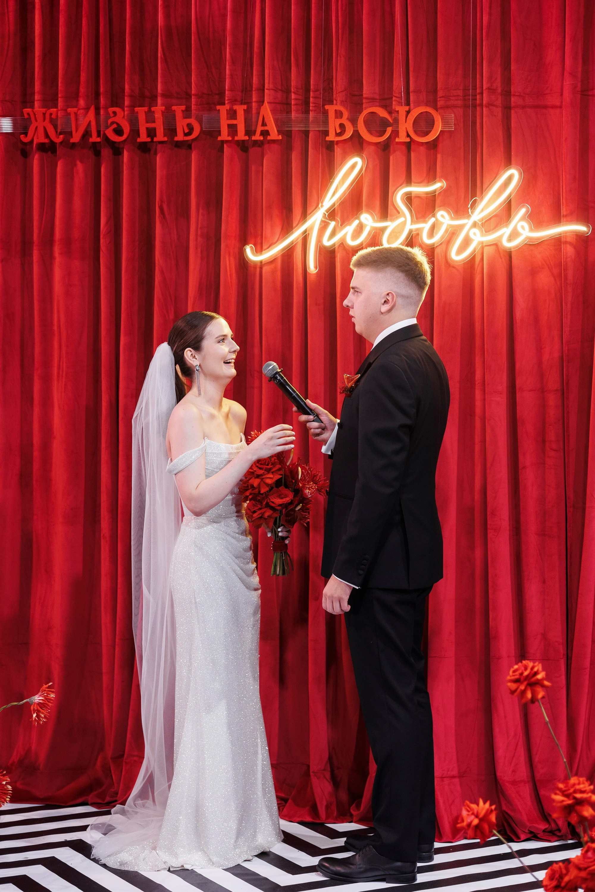 Свадебная фотосессия в красных тонах. Свадебный фотограф в Нижнем Новгороде и Москве Сергей Воробьев