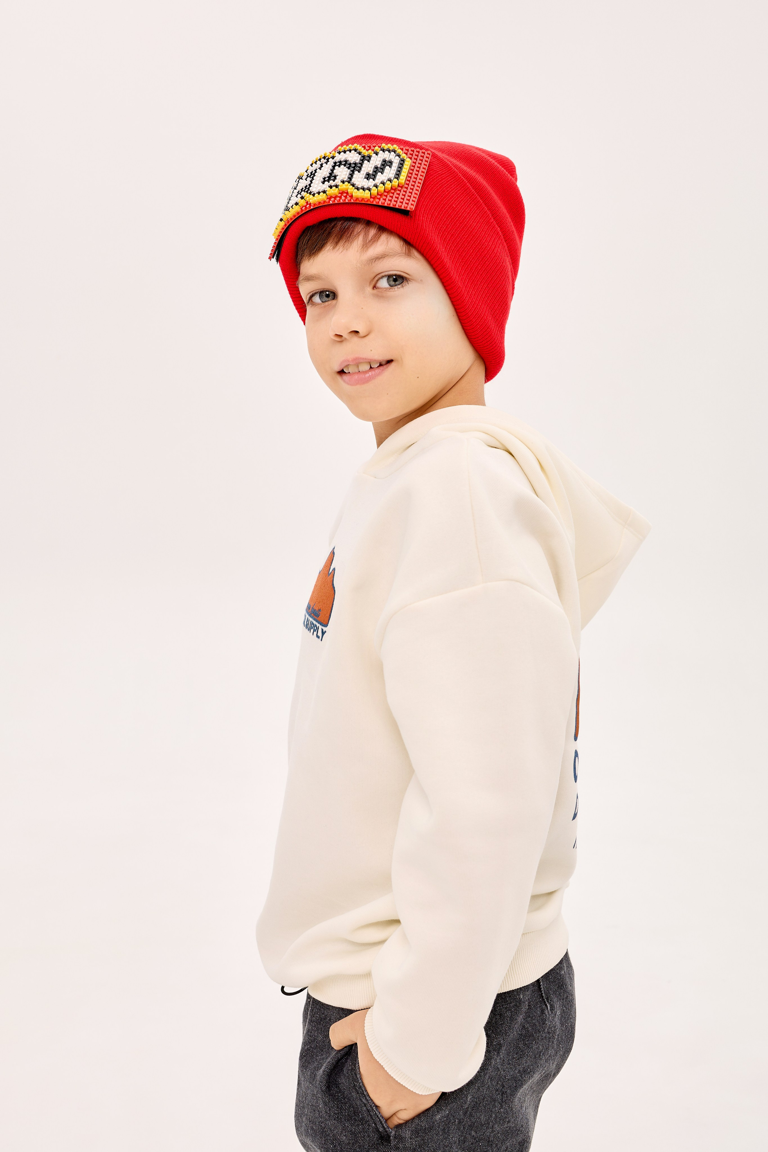 Фотосессия шапок для маркетплейсов. Фотограф Руслан Потапов в Краснодаре