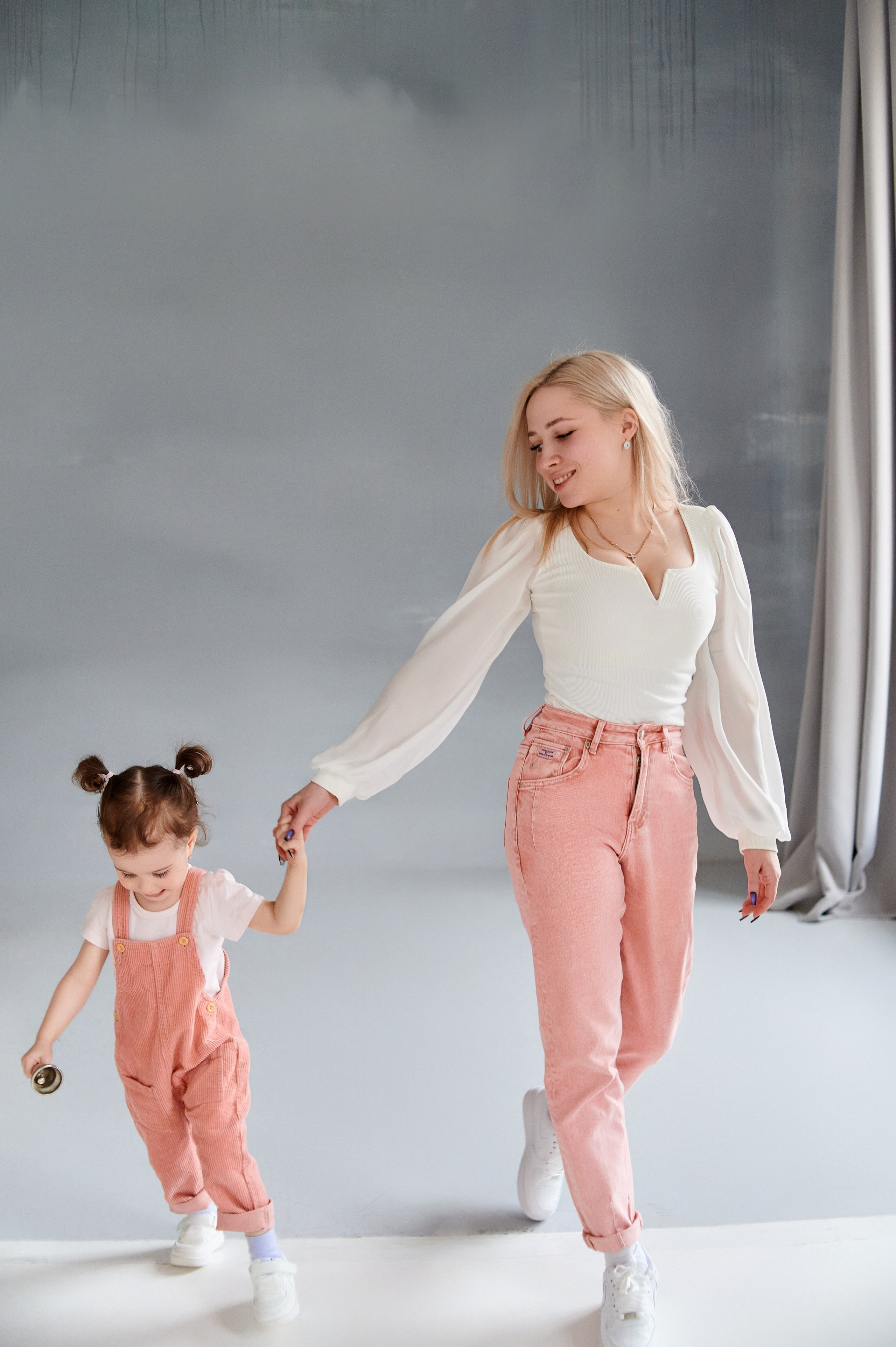 В студии. Семейный и детский фотограф в г. Ногинске Ангелина Хасанова