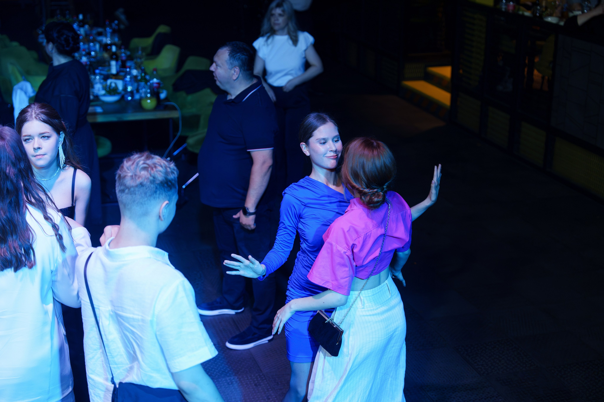 Выпускной лицея 27 (вечеринка). Свадебный и репортажный фотограф Элина Козырьянова