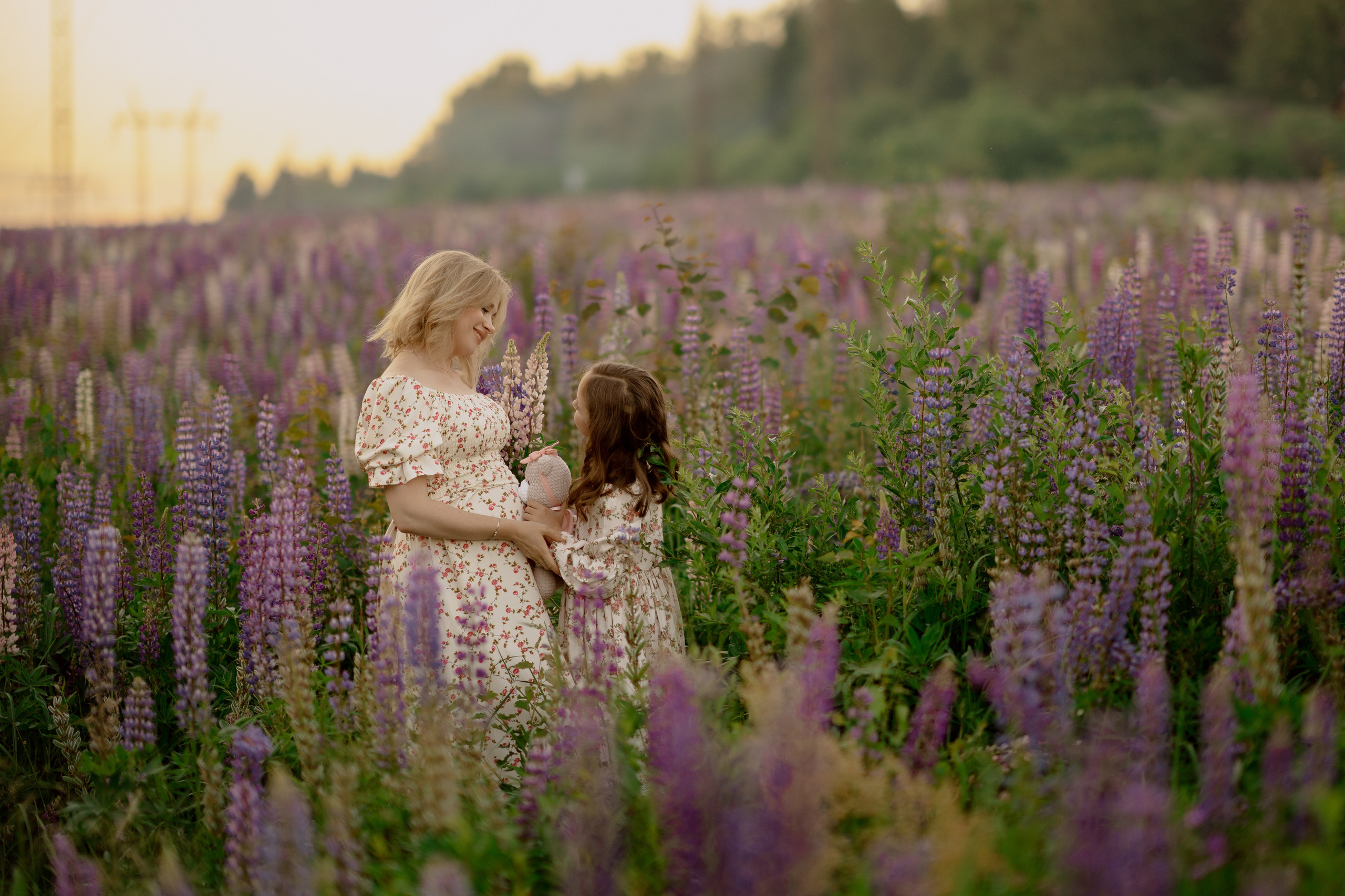 Ульяна с мамой Лизой в нежной фотосессии на природе. Семейный и детский фотограф в Сергиев Посаде, Хотьково Якимчук Любовь