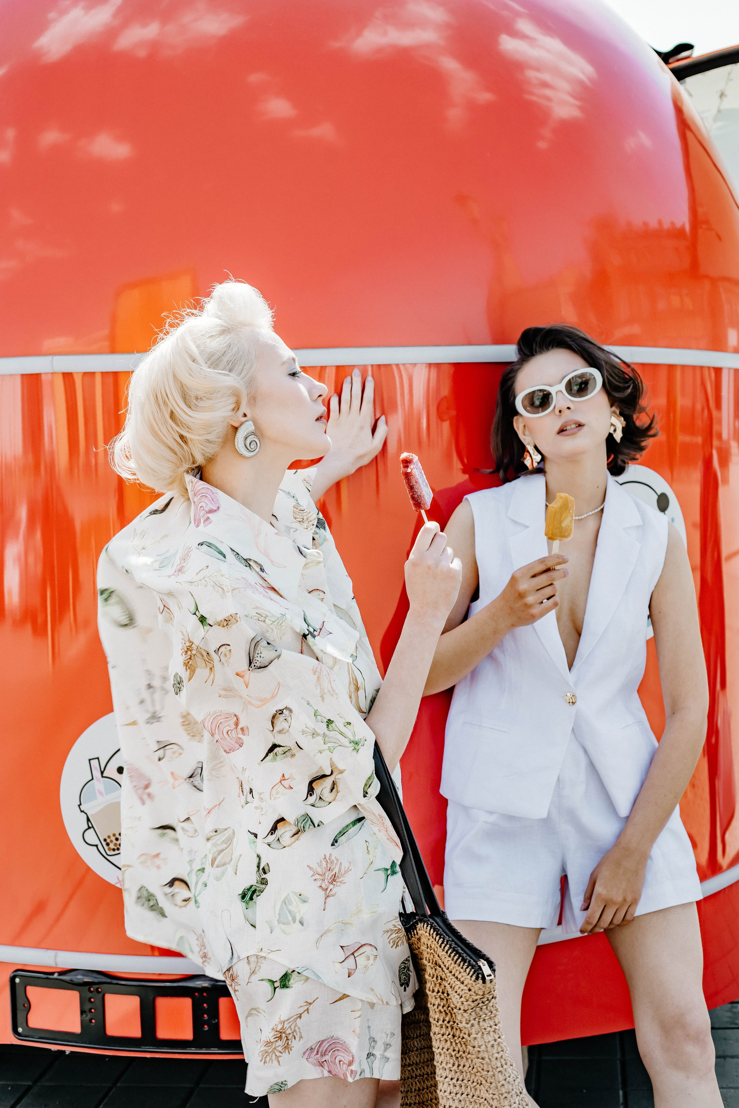 Ася и Наташа. Рыжова Тамара