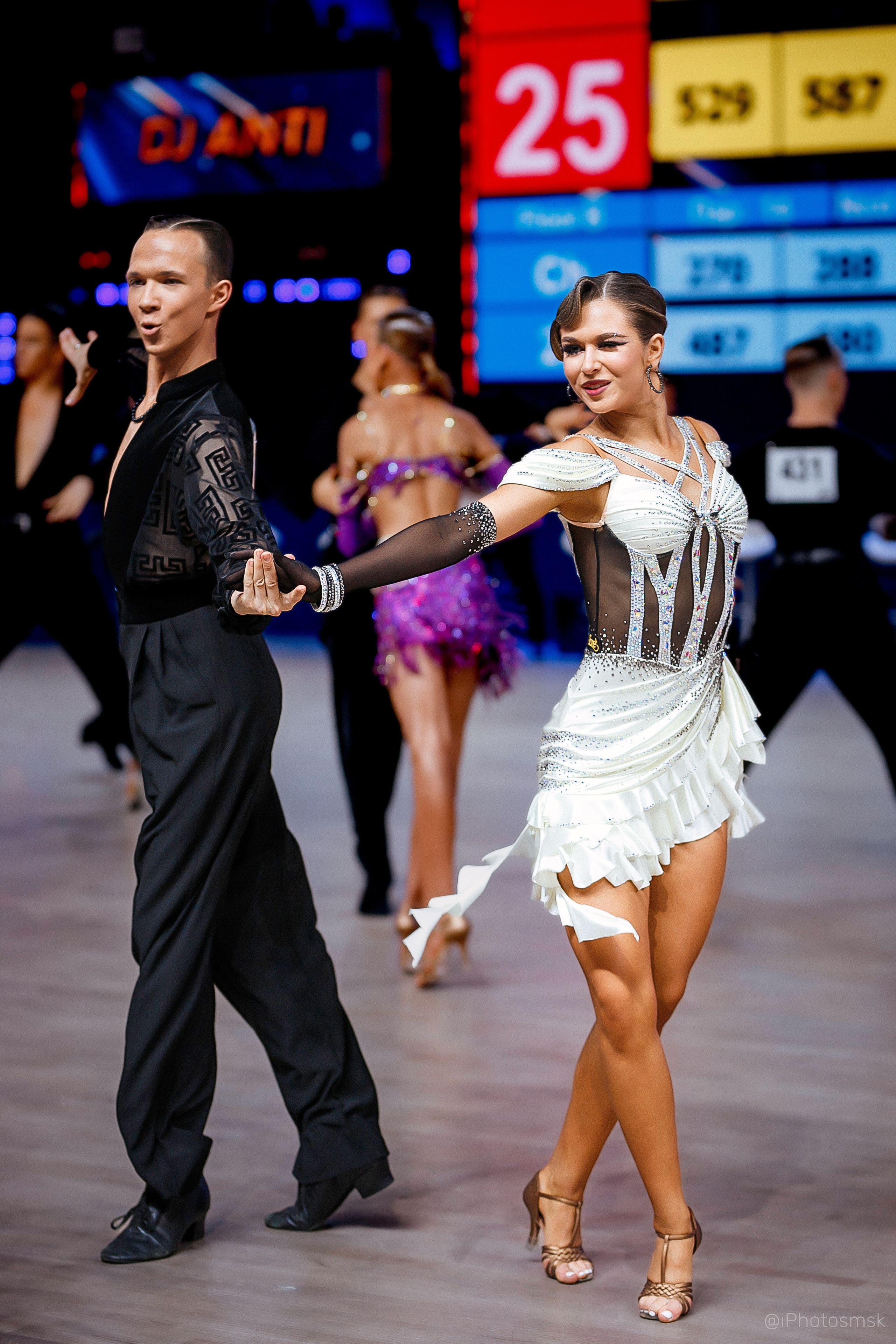 Взрослые + Молодежь