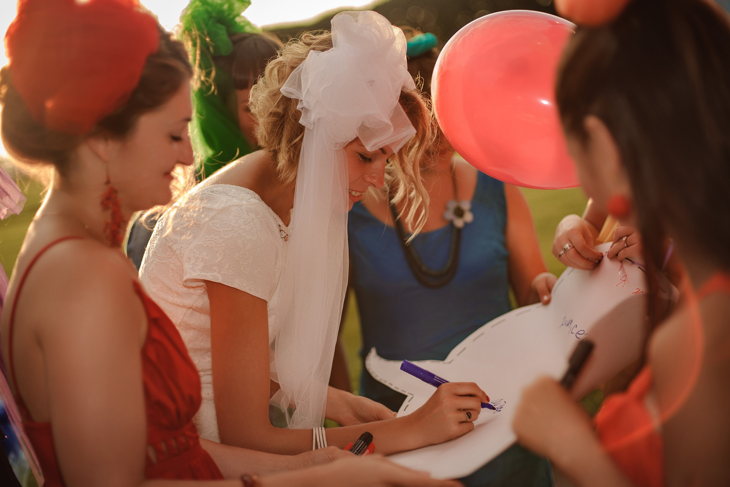 Услуги и цены фотографа в СПб. Стоимость фотосъёмки в Санкт-Петербурге. Фотограф на свадьбу, корпоратив, юбилей, мероприятие, в загс цена. Фотограф Алексей Лукин. Свадьба, мероприятие, корпоратив, юбилей, фотосессия, портрет. Фотосъёмка в Санкт-Петербурге. Ретушь фотографий