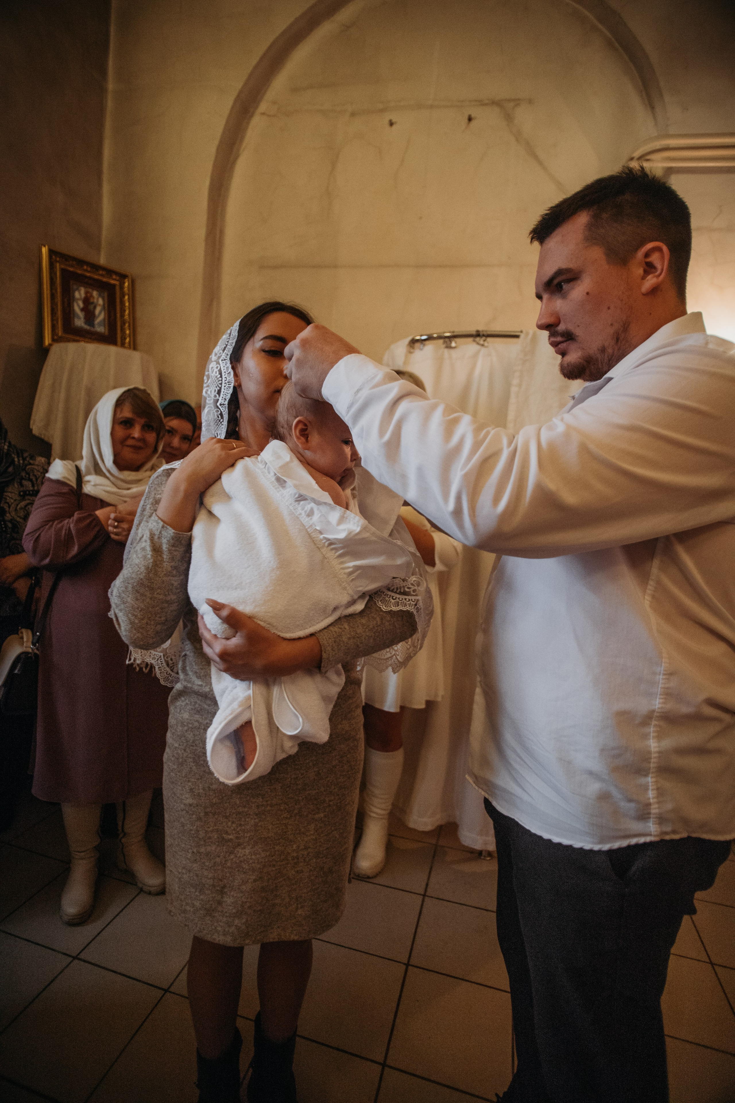 Крещение Аглаи. Венера Гайн. Репортажный фотограф  Тюмень. Обучение фотографии с 0
