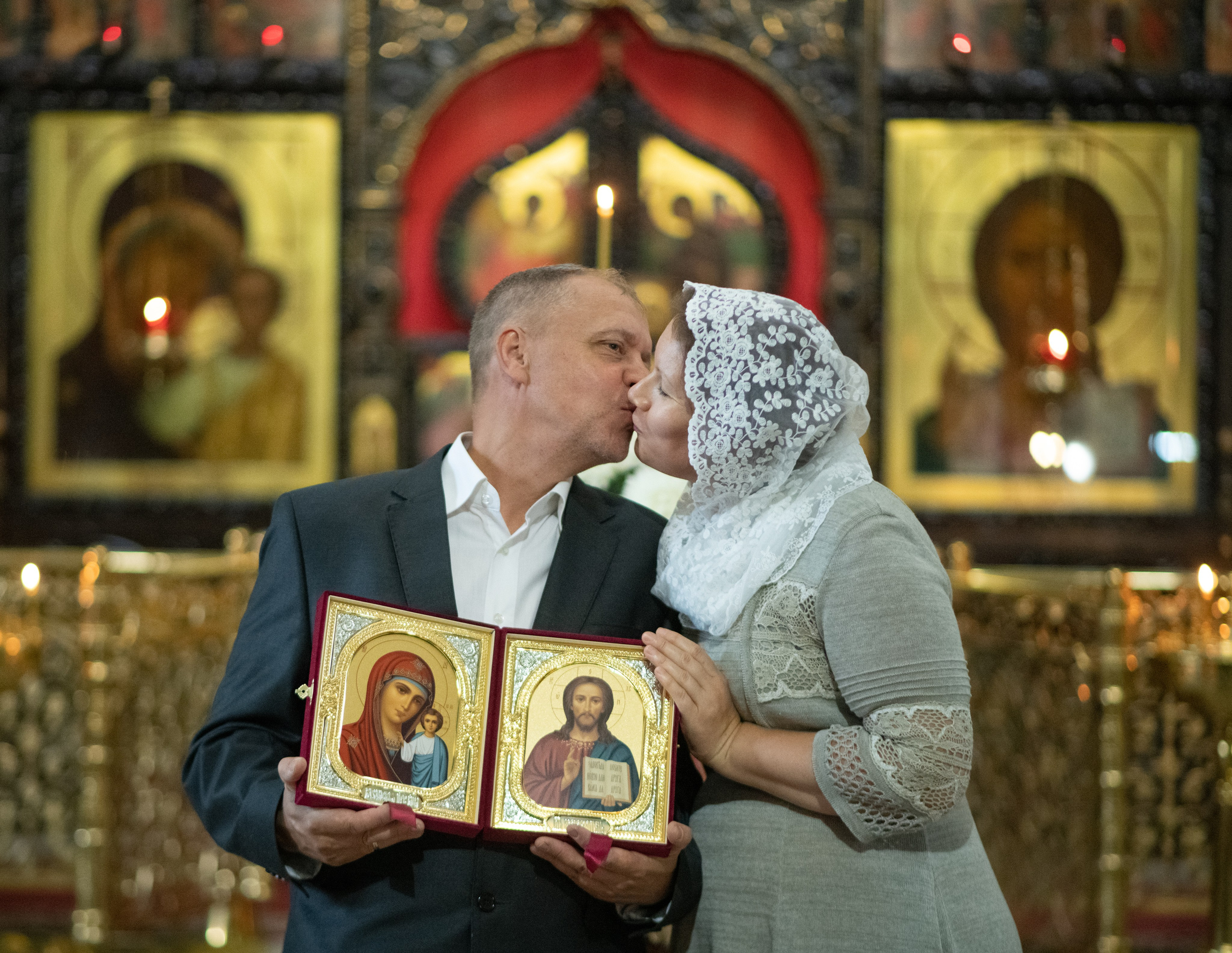 Венчание Натальи и Виктора в Храме Адриана и Натальи в Бабушкине. Фотограф Крещения и Венчания в Москве и МО