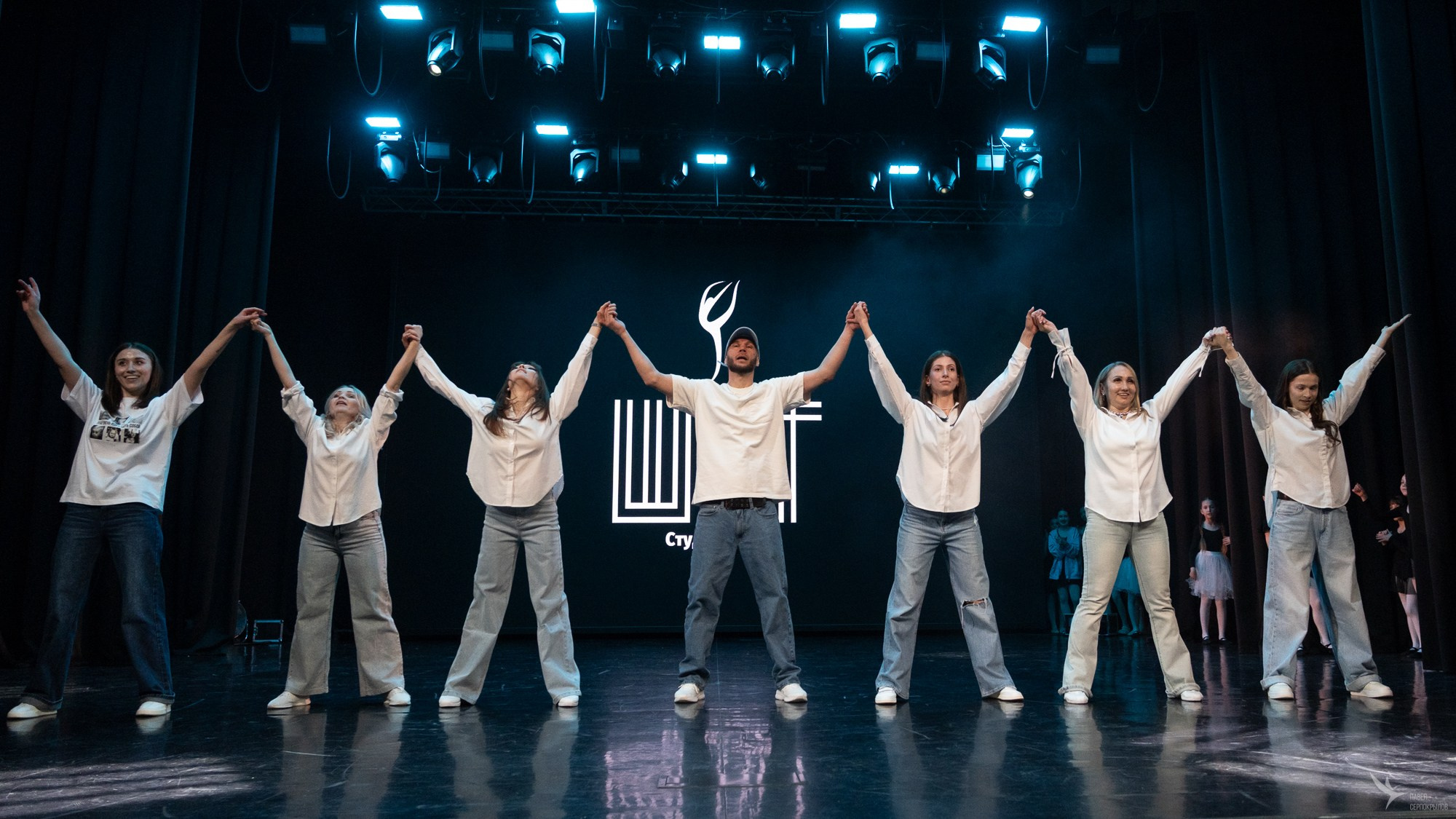 Отчетный концерт студии танца «ШАГ». Репортажный фотограф в Казани Павел Серпокрылов