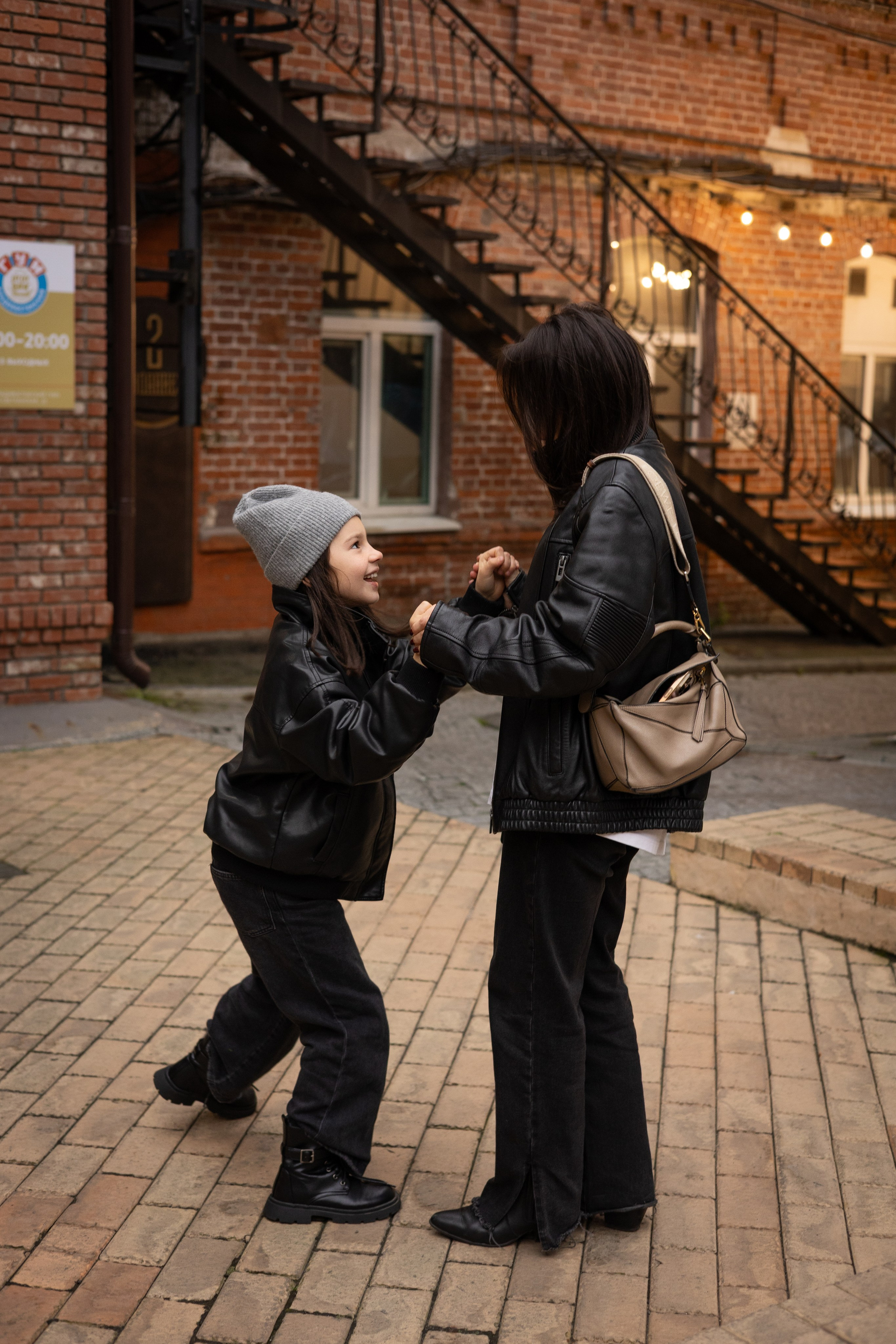 Вера с мамой. Портретный, свадебный, репортажный фотограф во Владивостоке Юлиана Джули Фокс