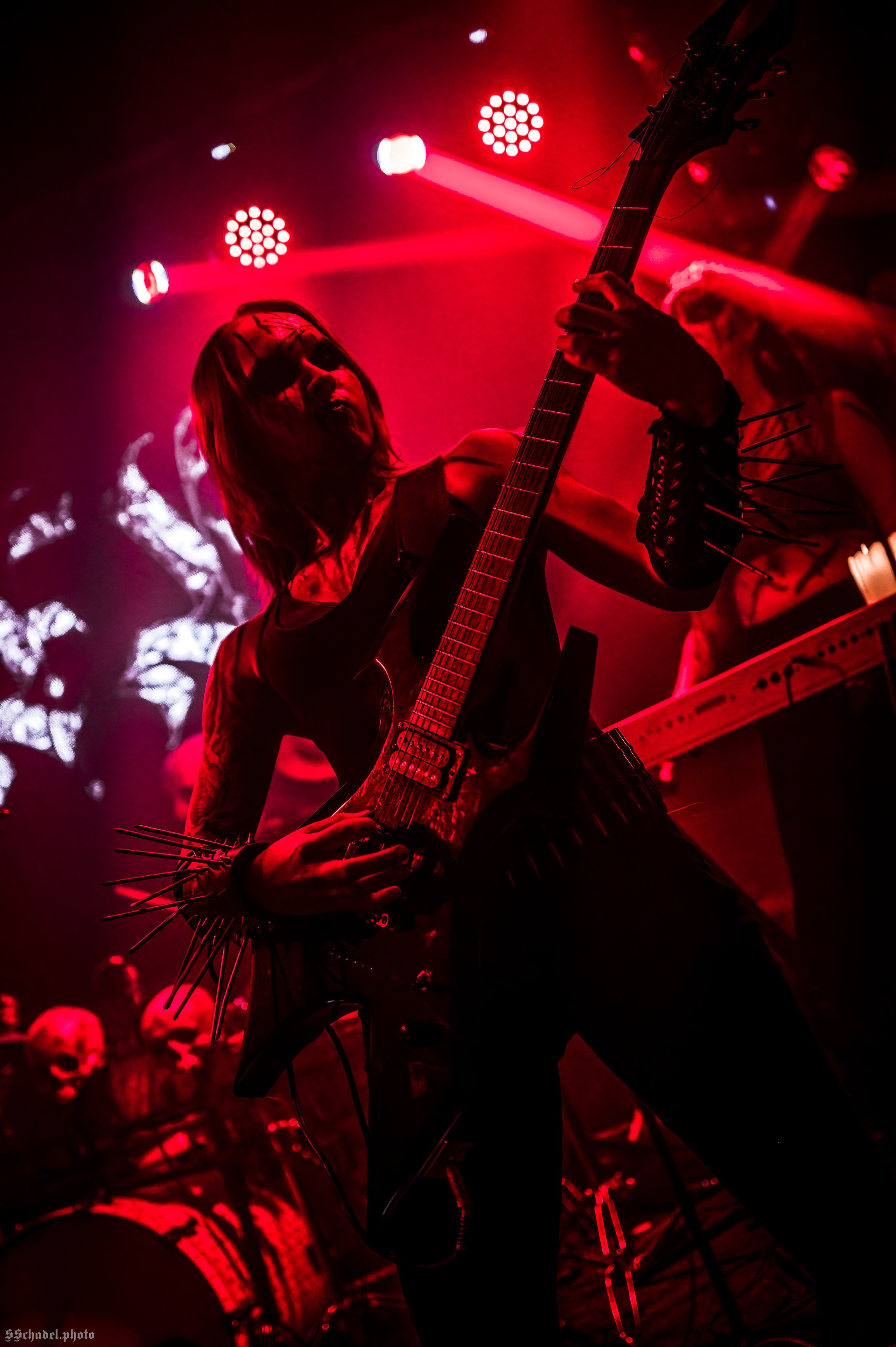 Frostlagte Måne 07.12.25. We will make everything metal!
