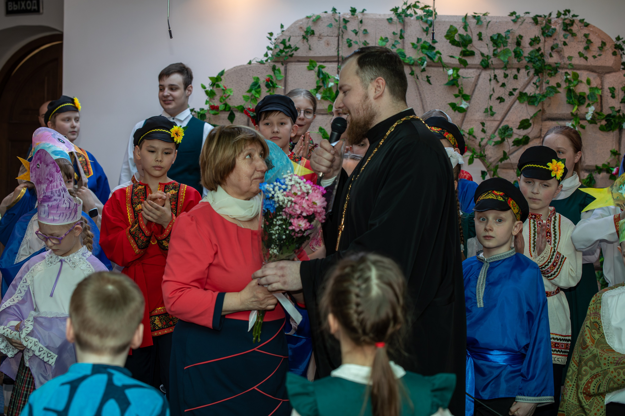 Пасхальный концерт Воскресная школа 2025. Фотограф Таинств Крещение и Венчания г. Магадан Власова Ульяна