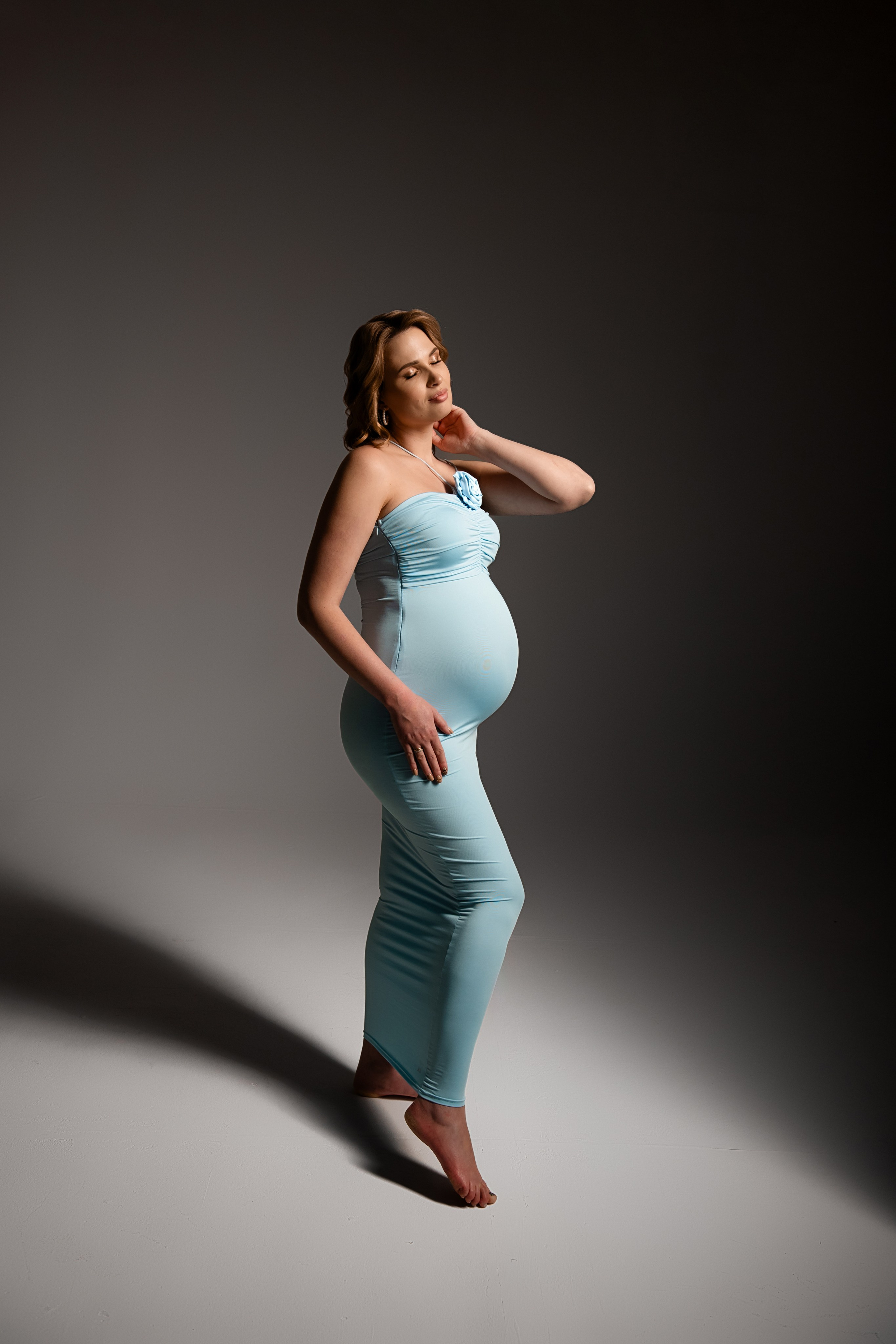 Голубое платье 42-46. Фотограф Анна Качан