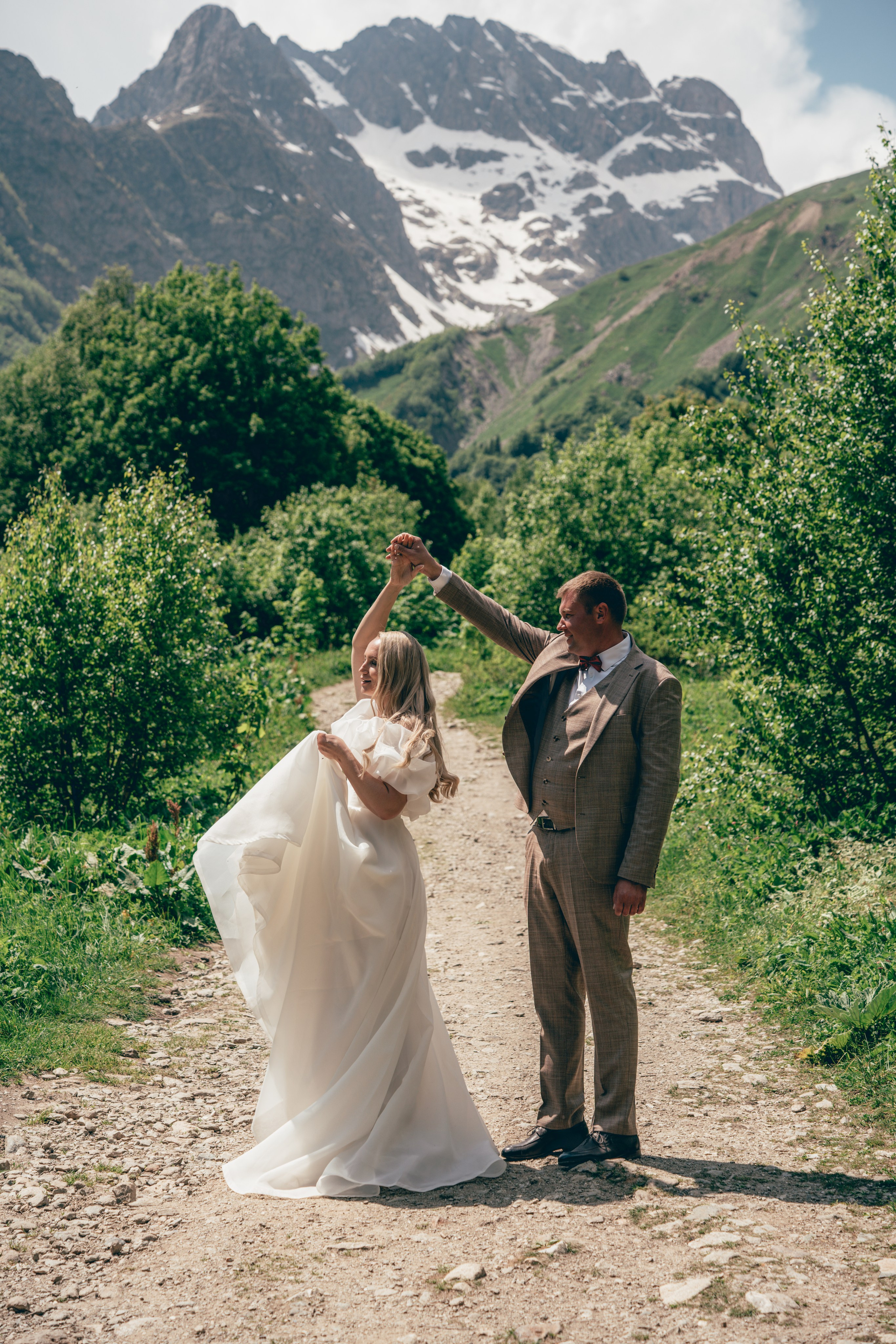 Съемка для брендов одежды КМВ Пятигорск, Железноводск, Ессентуки, Кисловодск Архыз Домбай Фотосессия. Фотограф КМВ|ГОРЫ Пятигорск Железноводск Ессентуки Кисловодск Домбай Архыз Эльбрус