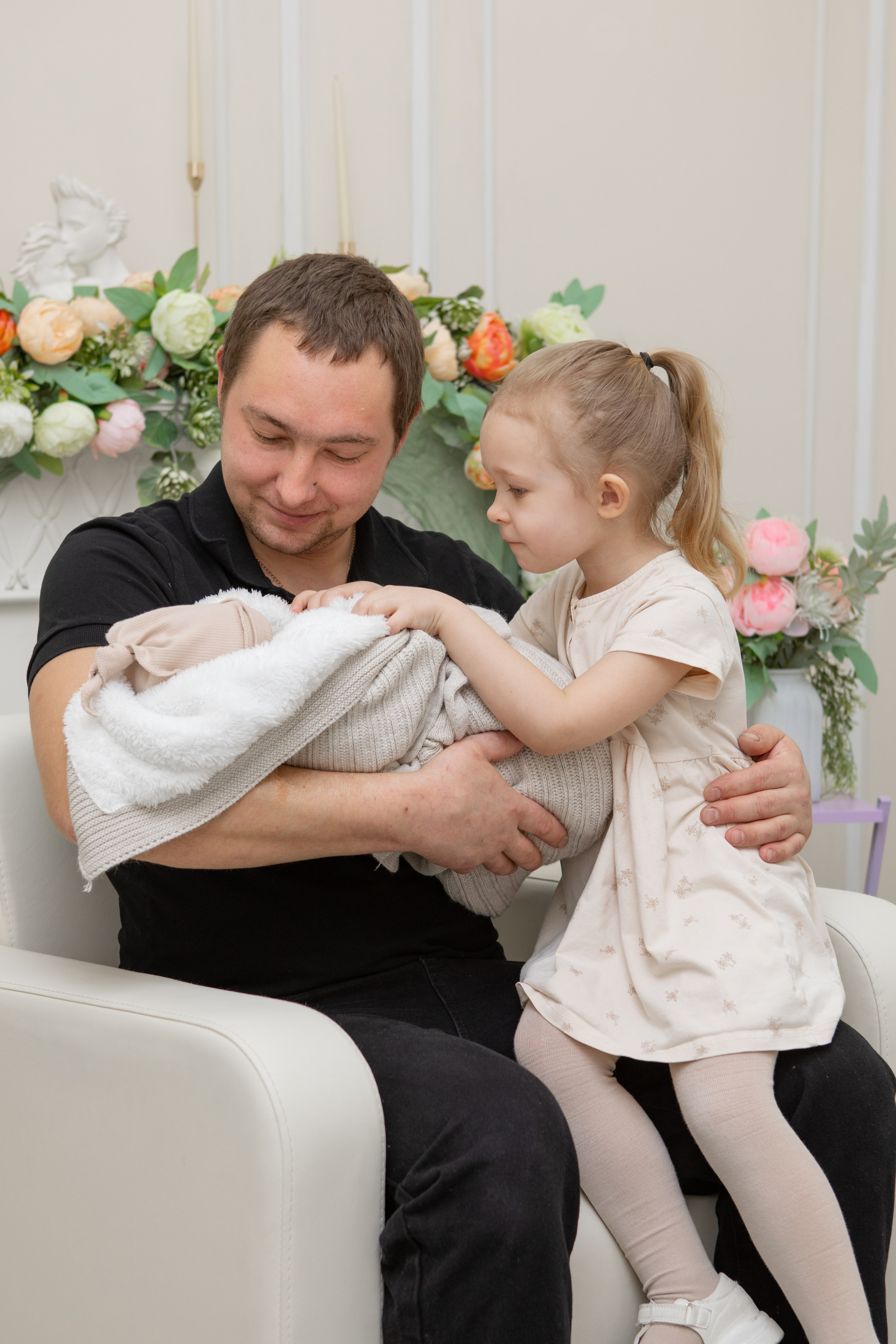 Долгожданная выписка. Фотослужба «Малютка» в Наро-Фоминском перинатальном центре — сохраняем главные мгновения семьи и создаём премиальные фотокниги