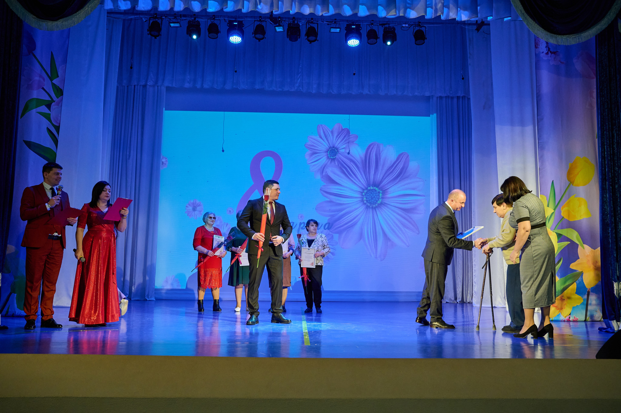 8 марта в Марьиной роще. Жизнь курорта Кабардинка в фотографиях