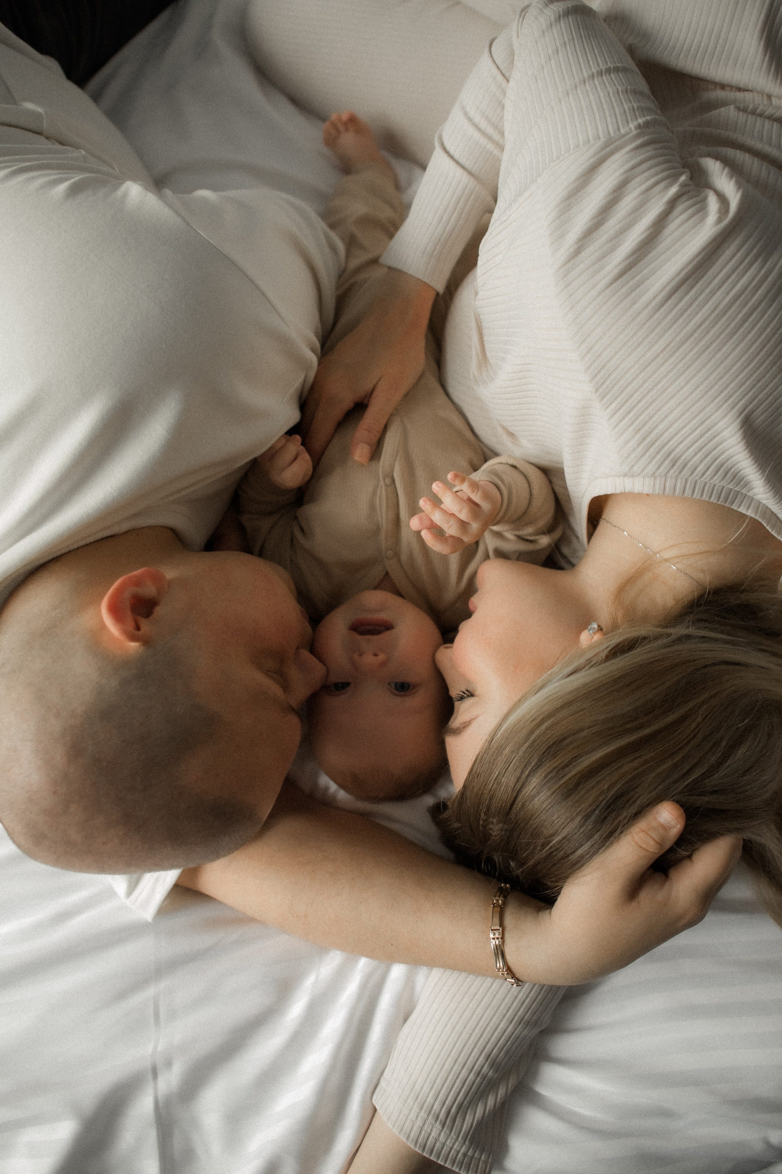 Семейная фотосъемка дома. Фотограф Карпачан Анастасия