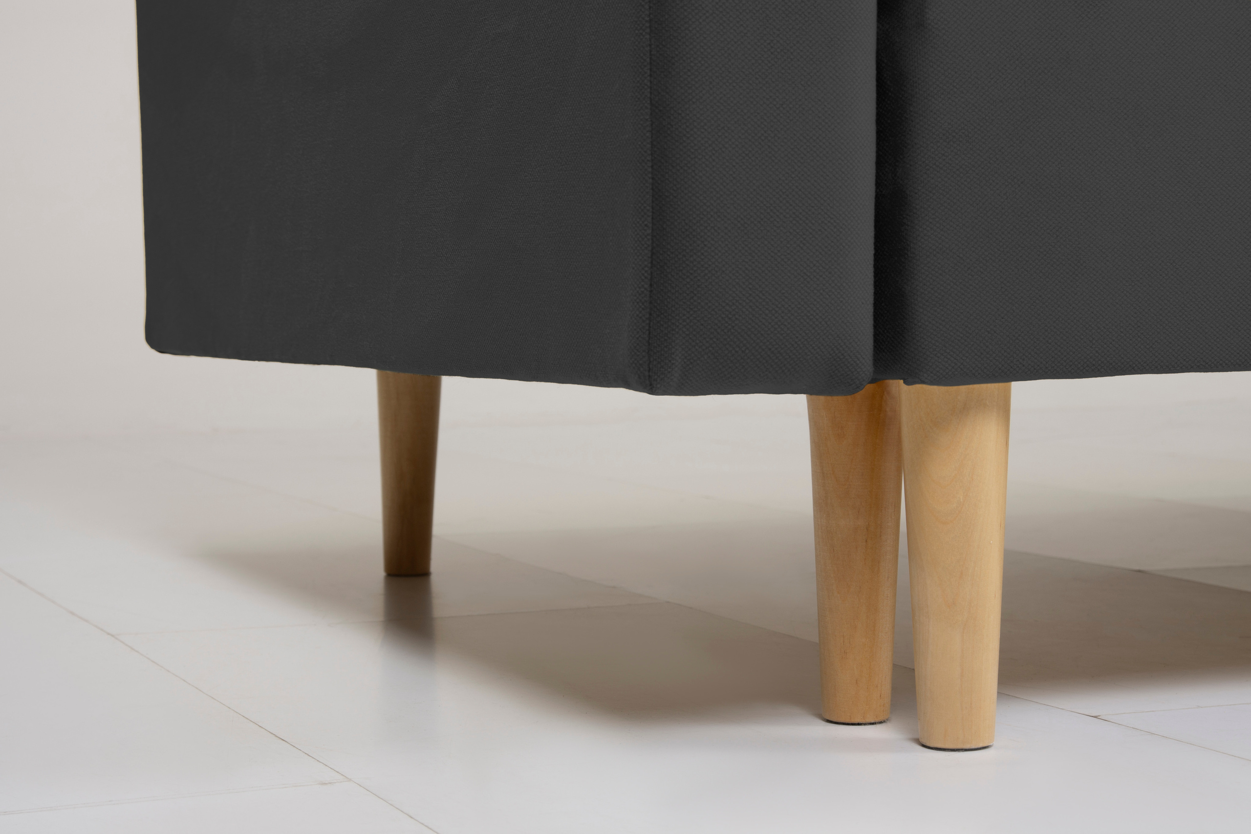 Перекрас мебельных изделий на фотографии