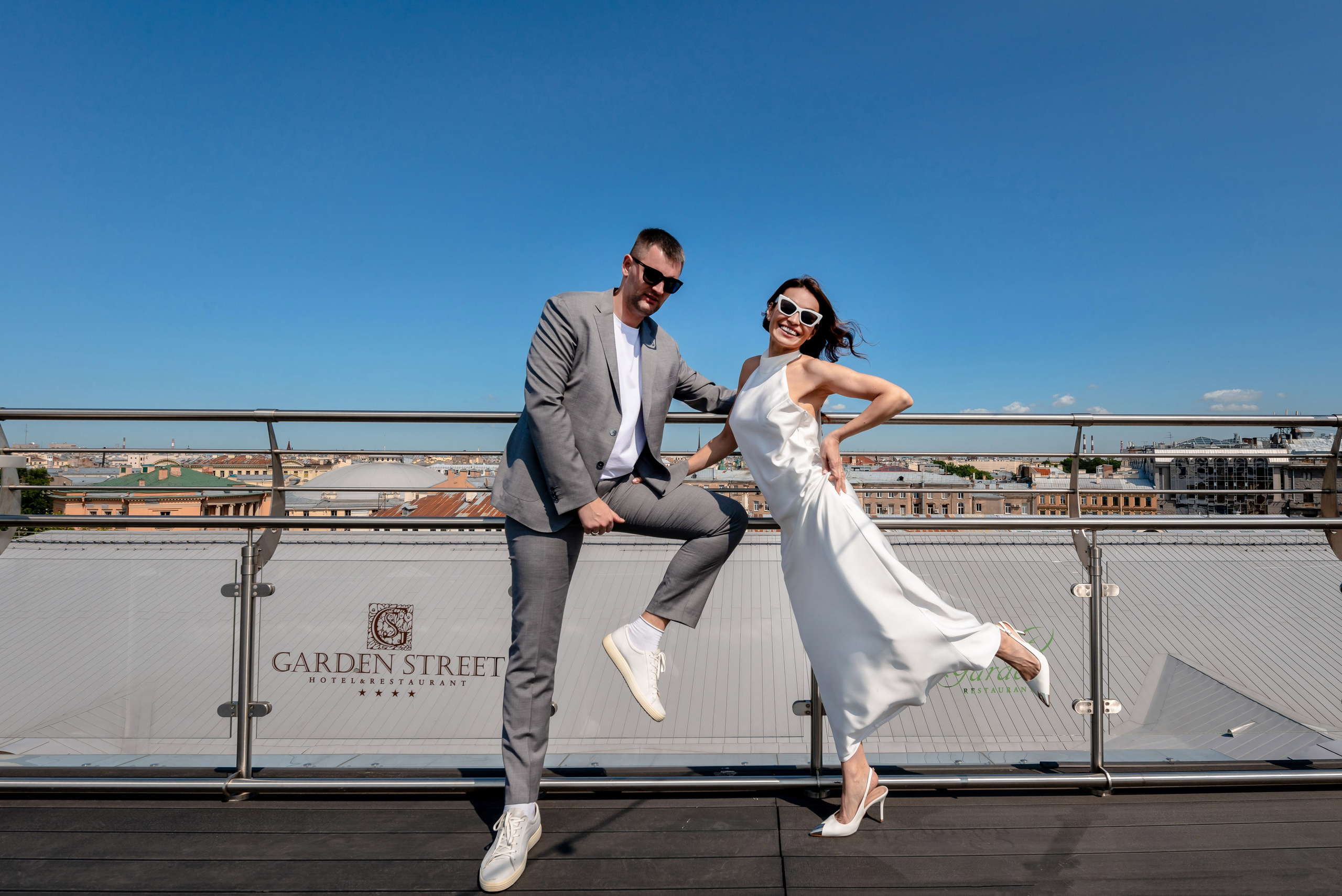 Алина и Алексей (прогулка на кабриолете, Академия Художеств, Екатерининский парк в Пушкине). Портретный, семейный и свадебный фотограф в Санкт-Петербурге и в Пушкине Ширяев Денис