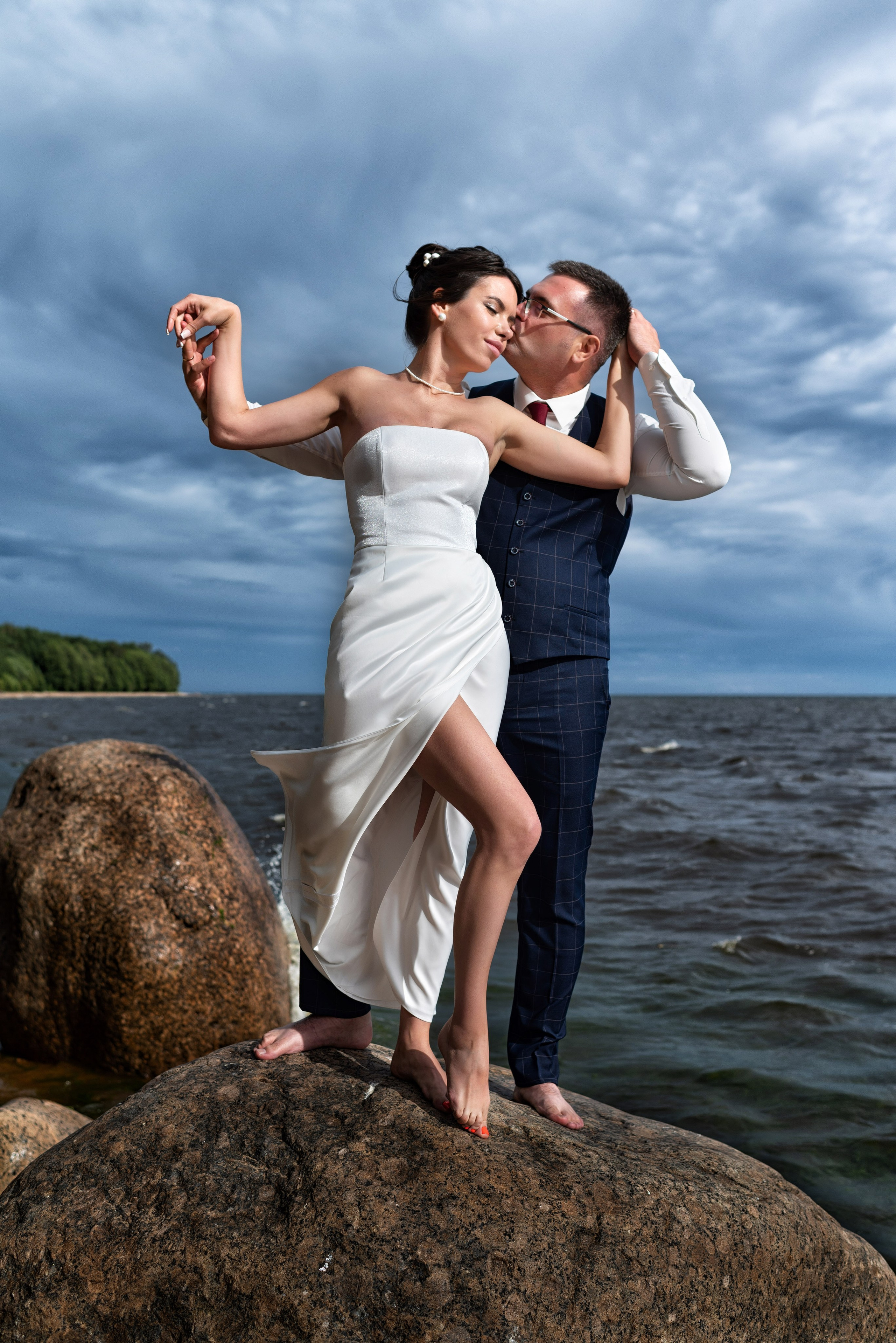 Евгений и Александра (фотосессия под дождём на Исаакиевской площади, свадебная прогулка на Финском заливе). Портретный, семейный и свадебный фотограф в Санкт-Петербурге и в Пушкине Ширяев Денис