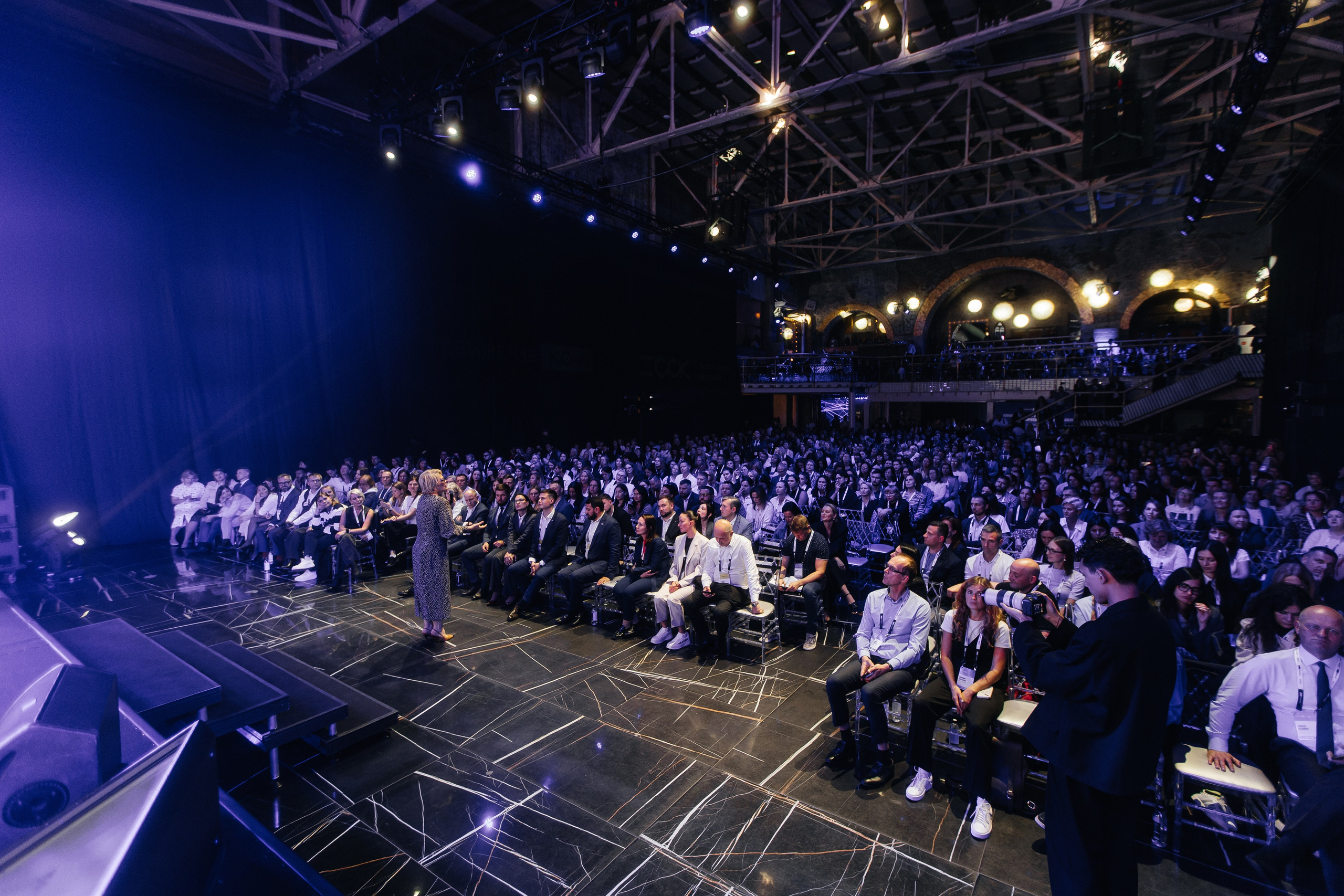 ДВИЖЕНИЕ.КОНФ: КОНФЕРЕНЦИЯ ПО ПРОДАЖАМ И ЛИЧНОМУ БРЕНДУ В НЕДВИЖИМОСТИ |САНКТ-ПЕТЕРБУРГ, 2025. Five Media — репортажный фотограф Москва | Мск