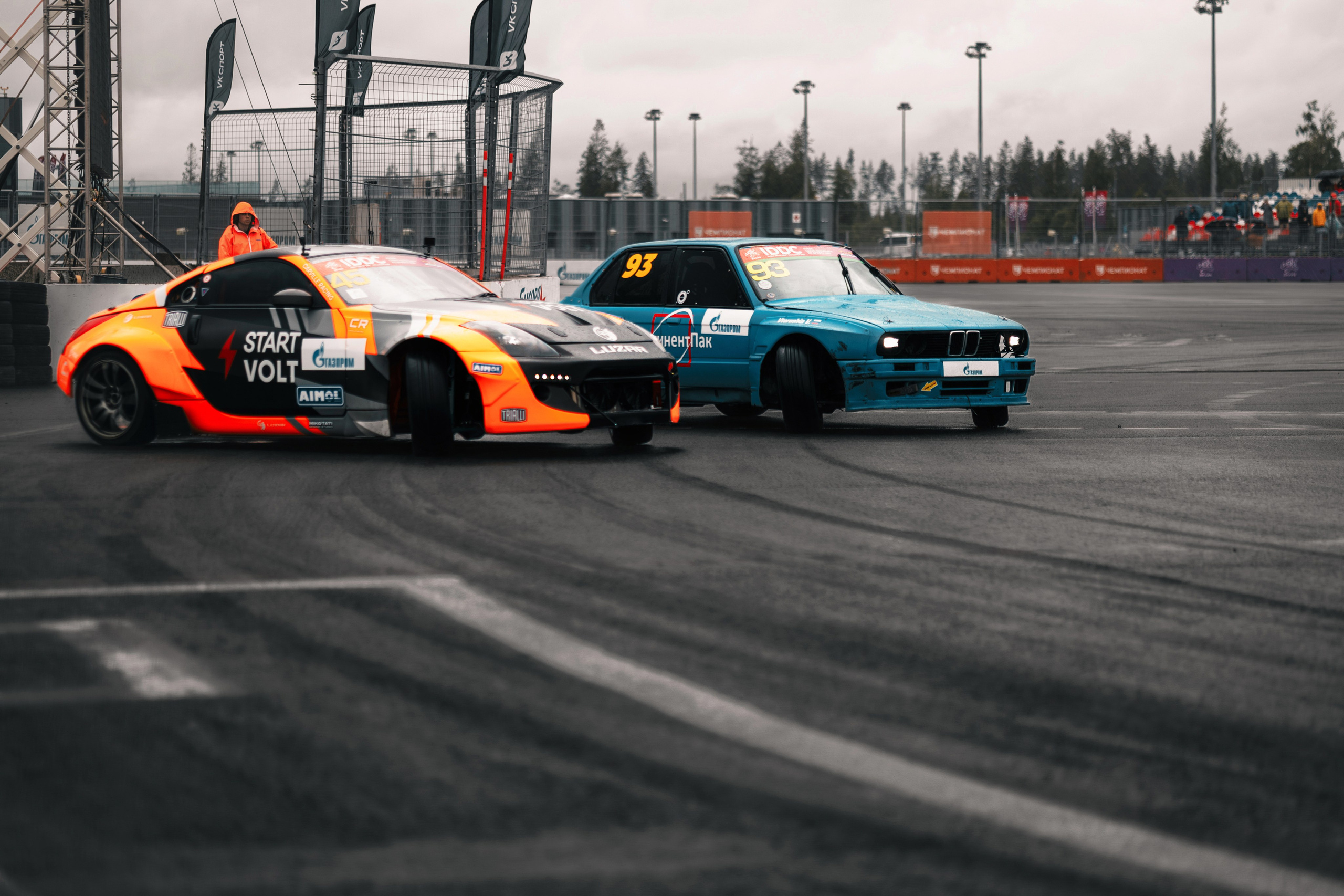 IDDC Этап 2: Бетонный Колизей и блогеры в деле