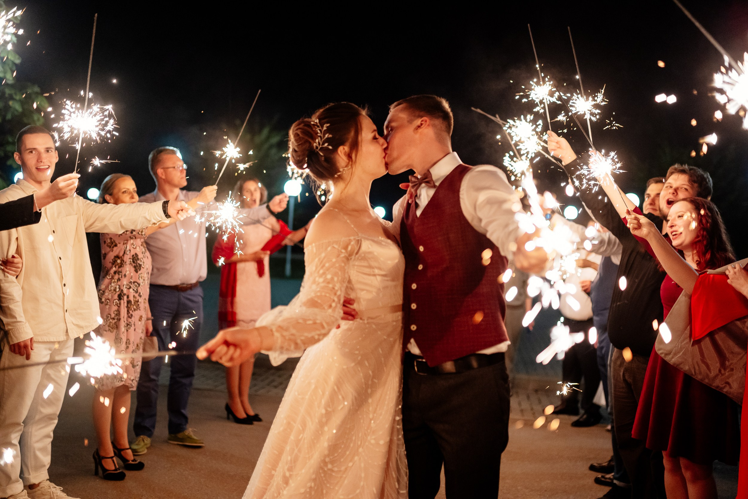 свадьба, свадебный фотограф, свадьба Москва, свадьба Рязань, бенгальские огни, свадебный банкет, свадебный вечер