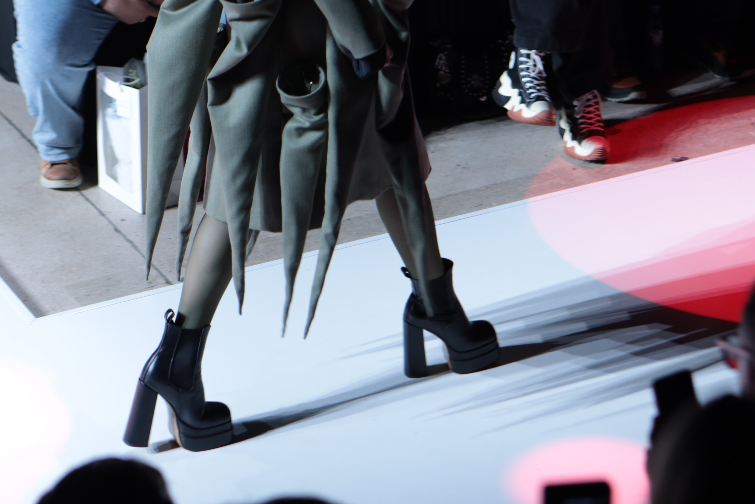 Moscow Fashion Week Fall 2024. Fashion Фотограф в СПб Yana Kochkina