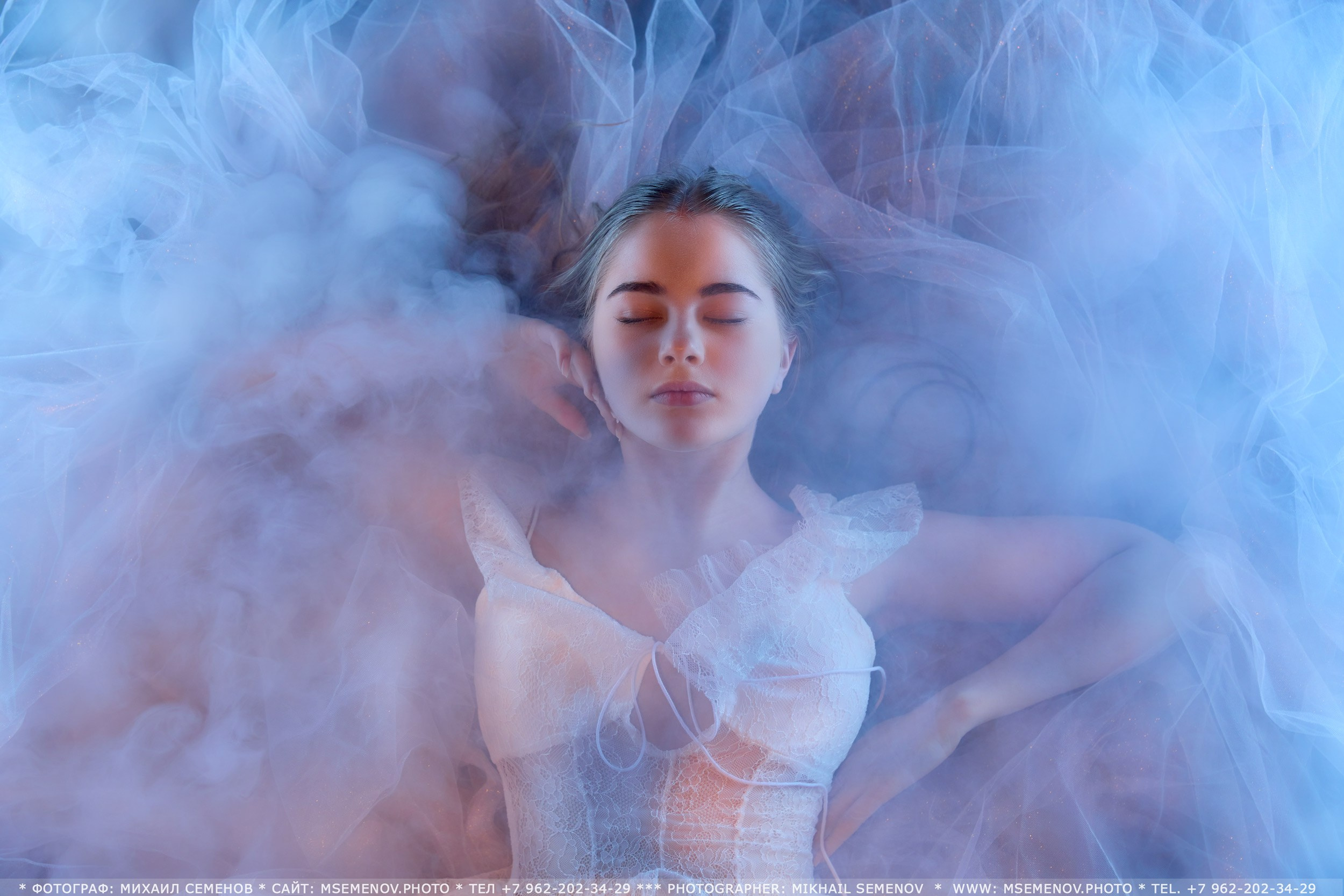 Portrait photo session. Photographer for business Mikhail Semenov. Aqua photo studio, photo school