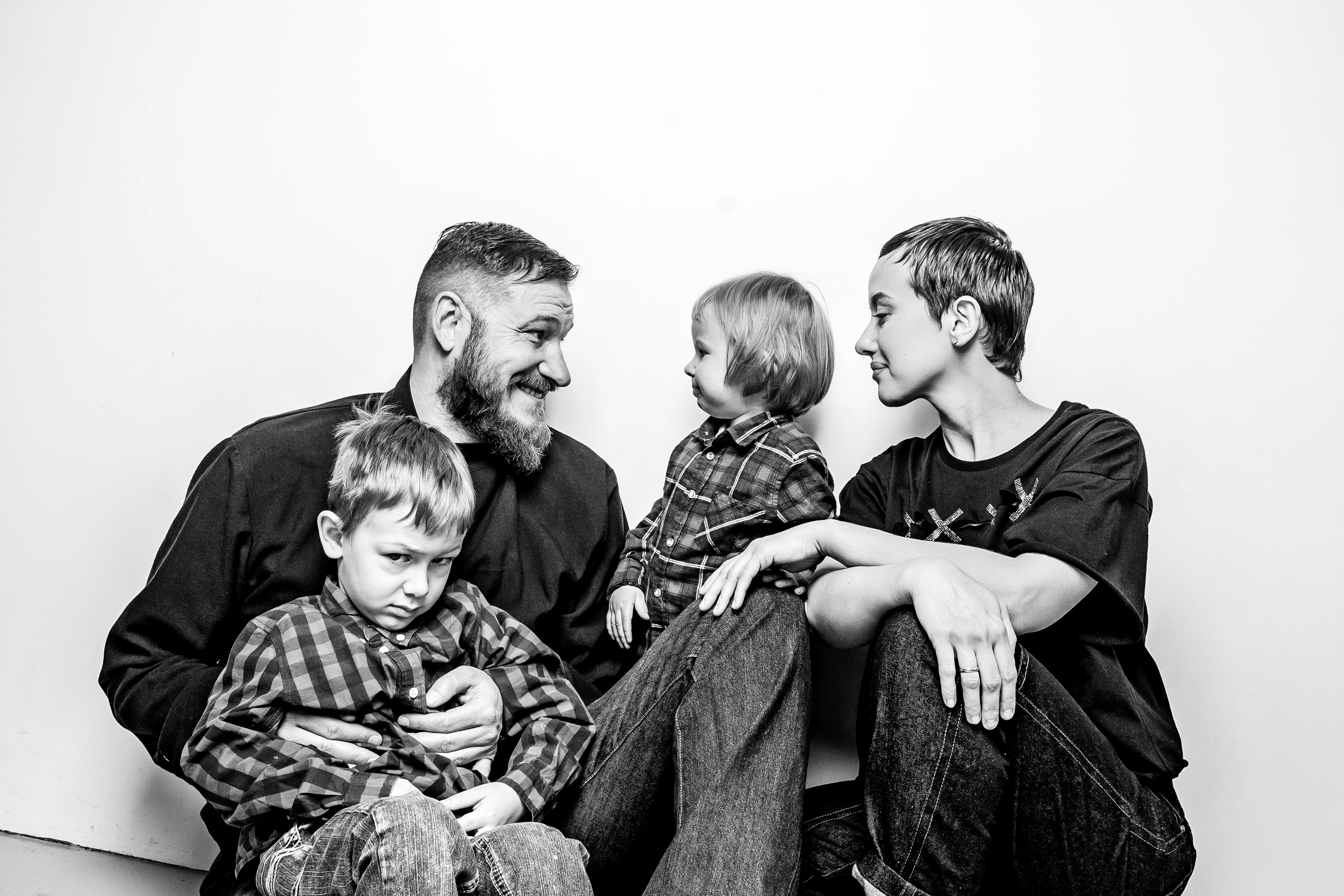 Family shoot. Спасибо за проявленный интерес к моему творчеству! Меня зовут Россохат