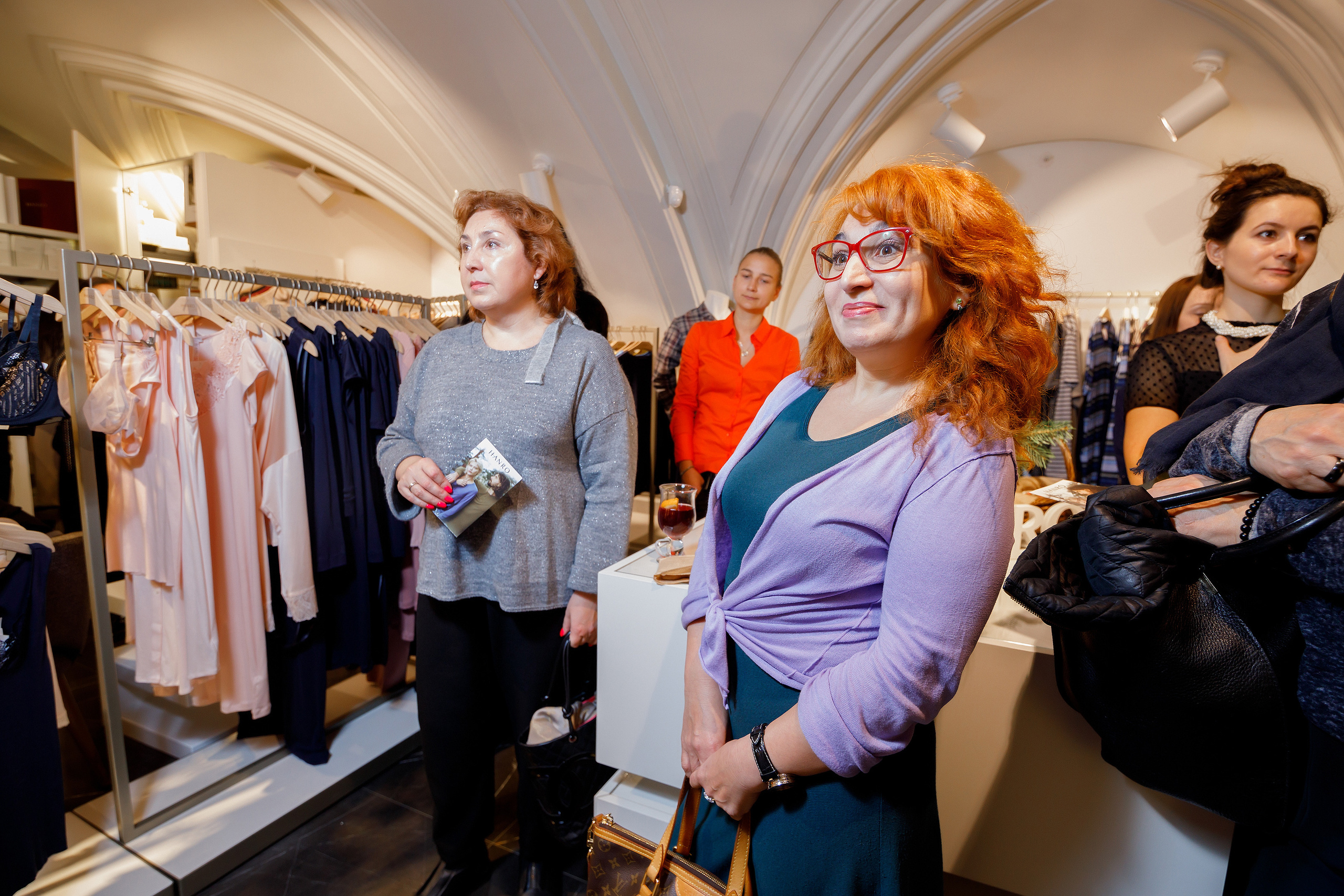 Клиентский день | Магазин женской одежды «Hanro». Репортажный фотограф Семён Борисов | Москва