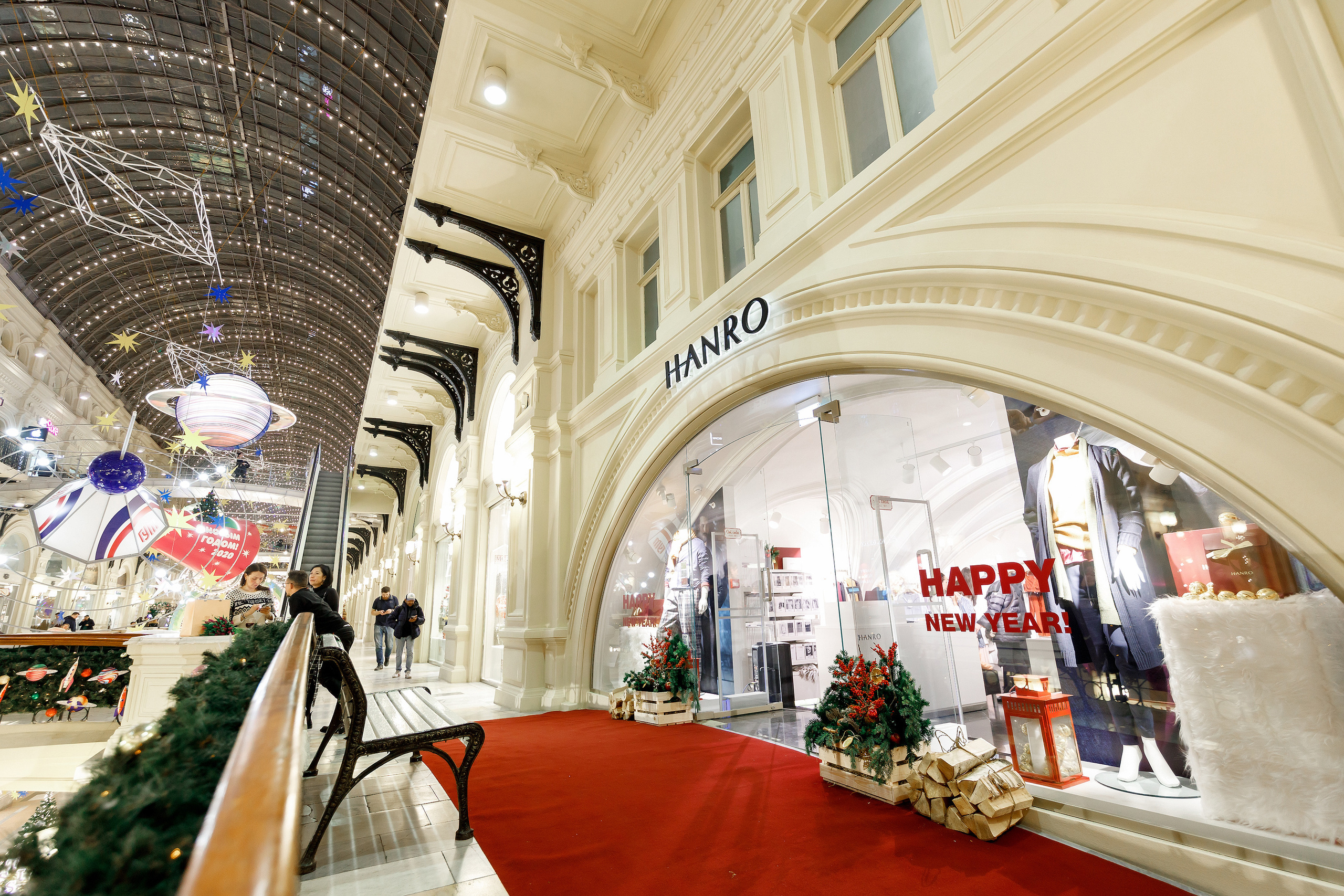 Клиентский день | Магазин женской одежды «Hanro». Репортажный фотограф Семён Борисов | Москва