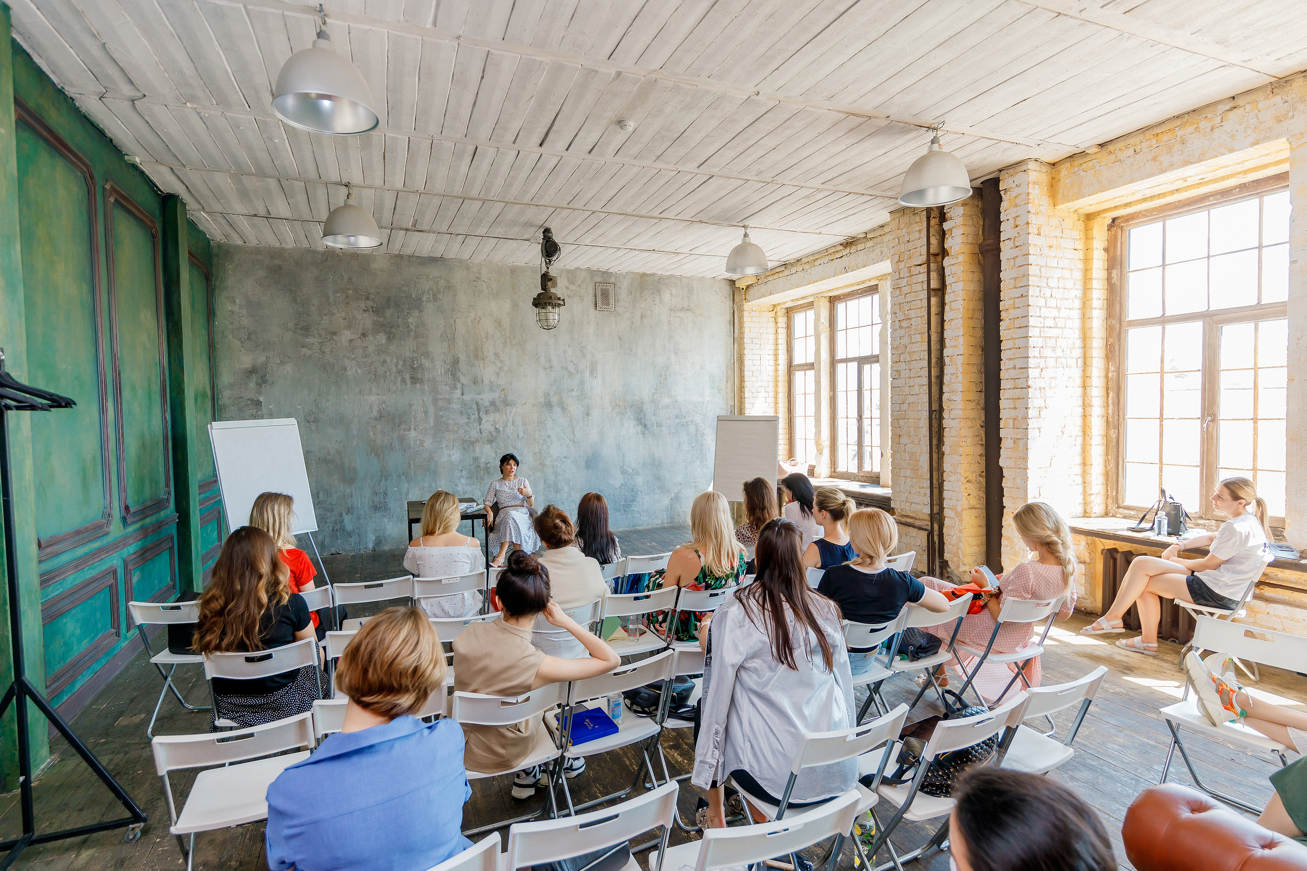 Женская лекция по психологии | Зал «Покровка» Деловой лофт. Репортажный фотограф Семён Борисов | Москва