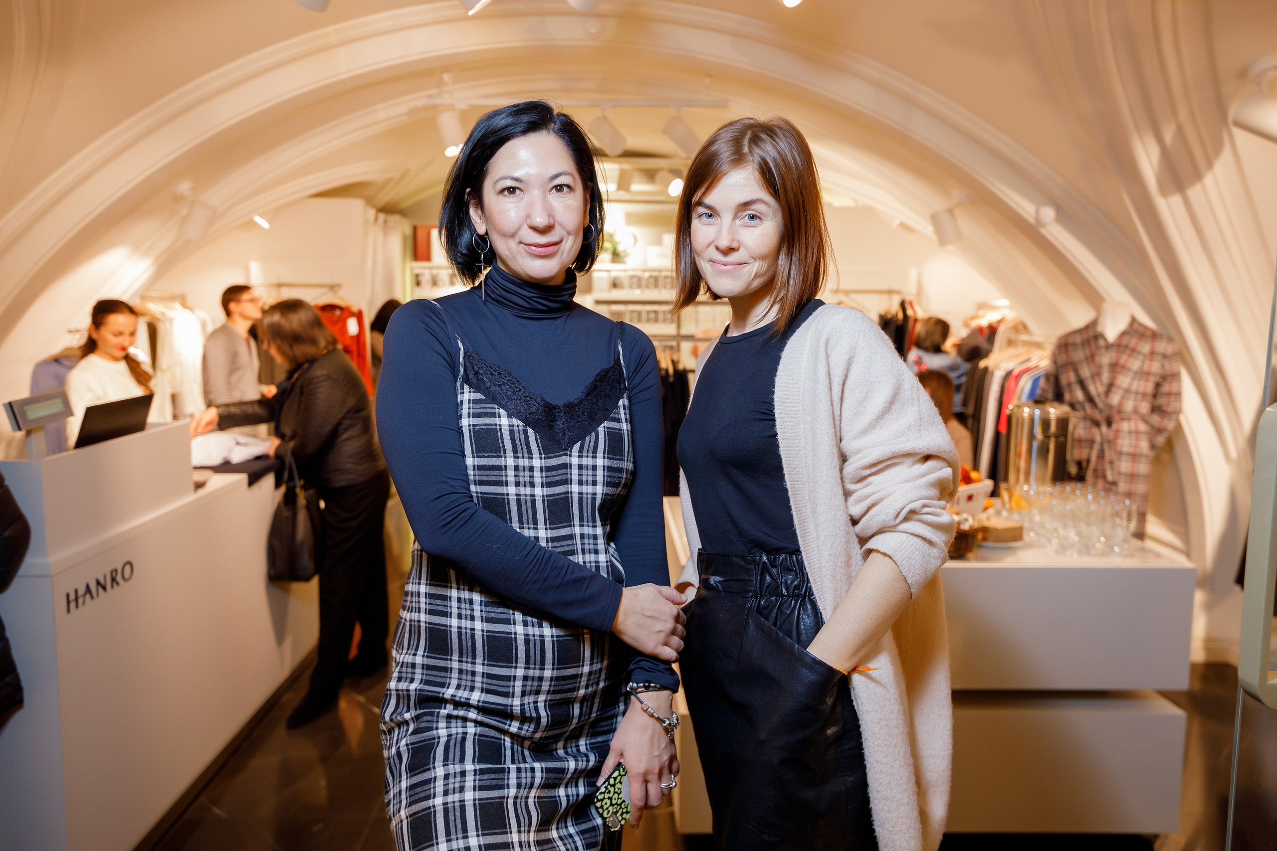 Клиентский день | Магазин женской одежды «Hanro». Репортажный фотограф Семён Борисов | Москва