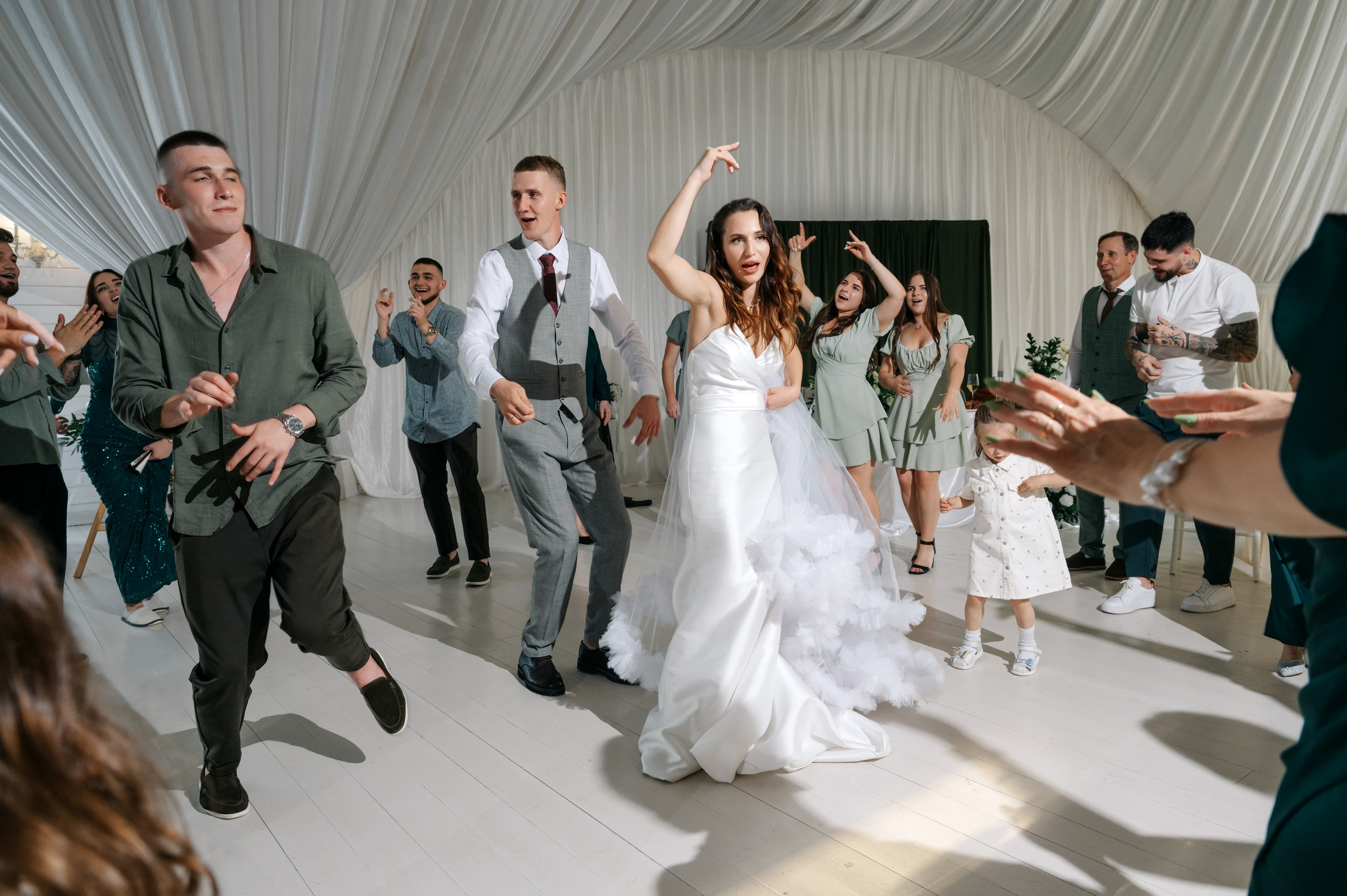 Свадьба в Гребнево в Трубецком. Свадебный и семейный фотограф Виктория Носачёва. Щелково, Москва и МО