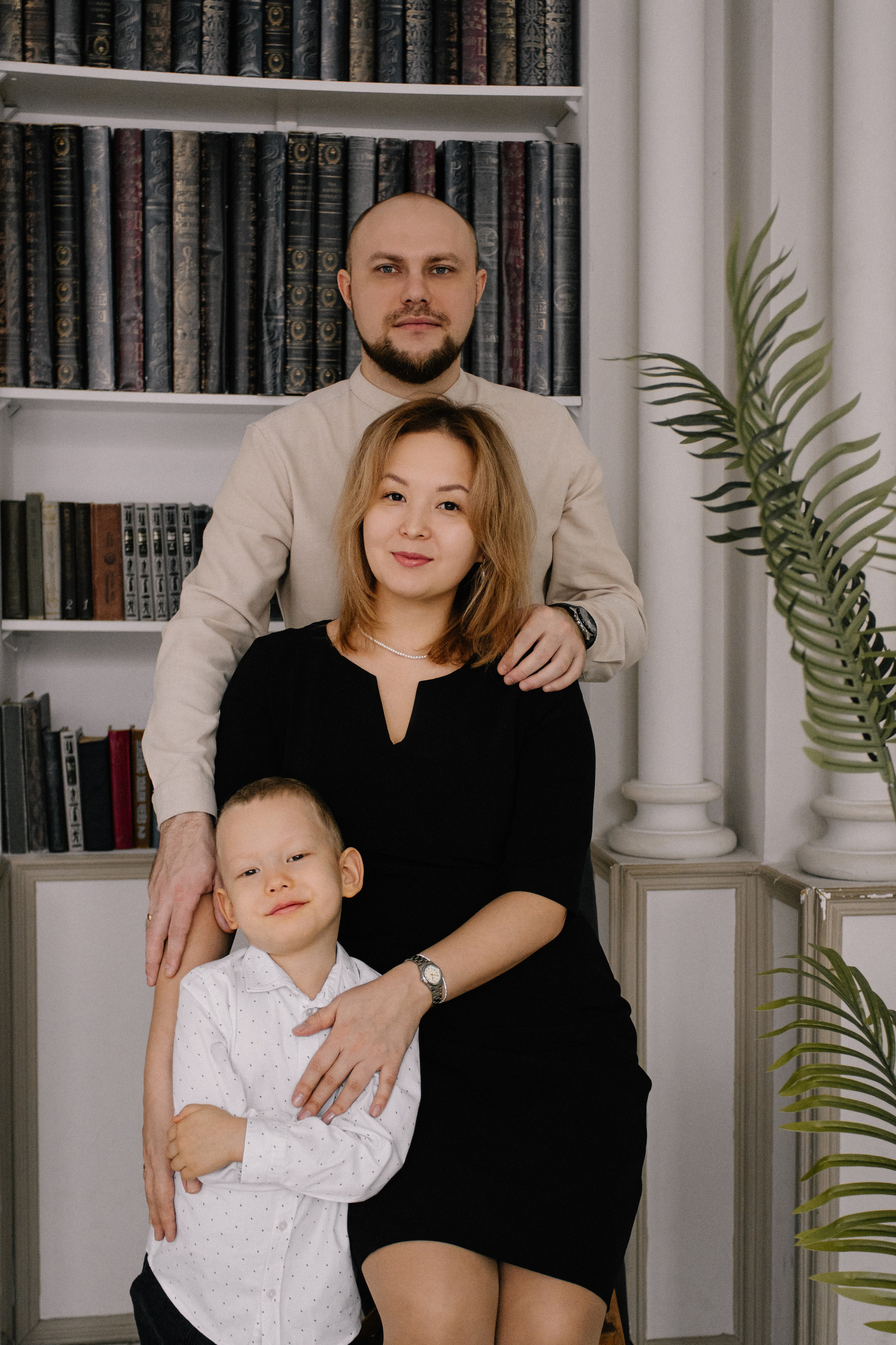 Саша и родители. LeonaStage. Фотограф в Челябинске Любовь Денисенко