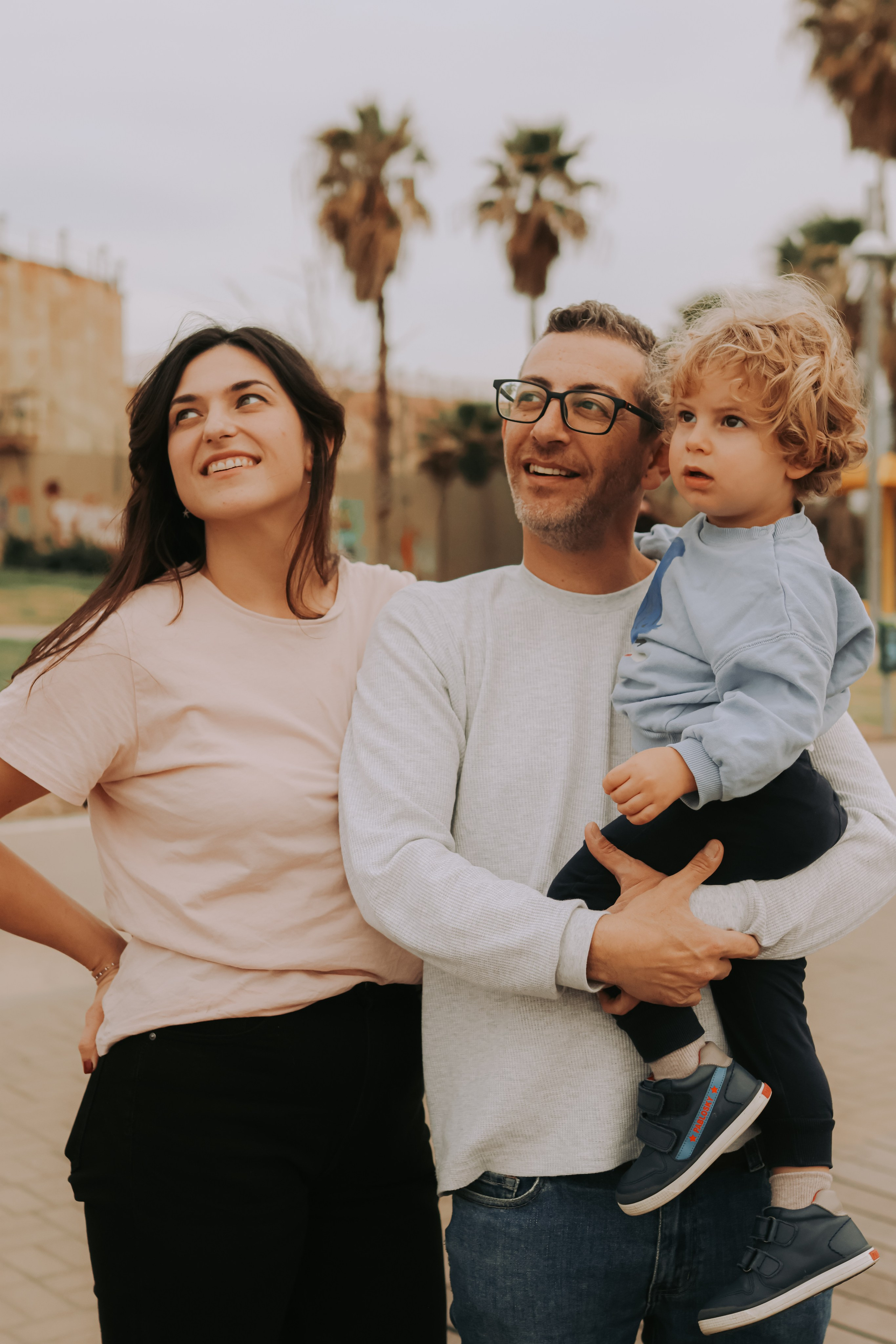 Eithan's family, Tel Aviv | February 2026. Photographer in Israel Alice Milchin