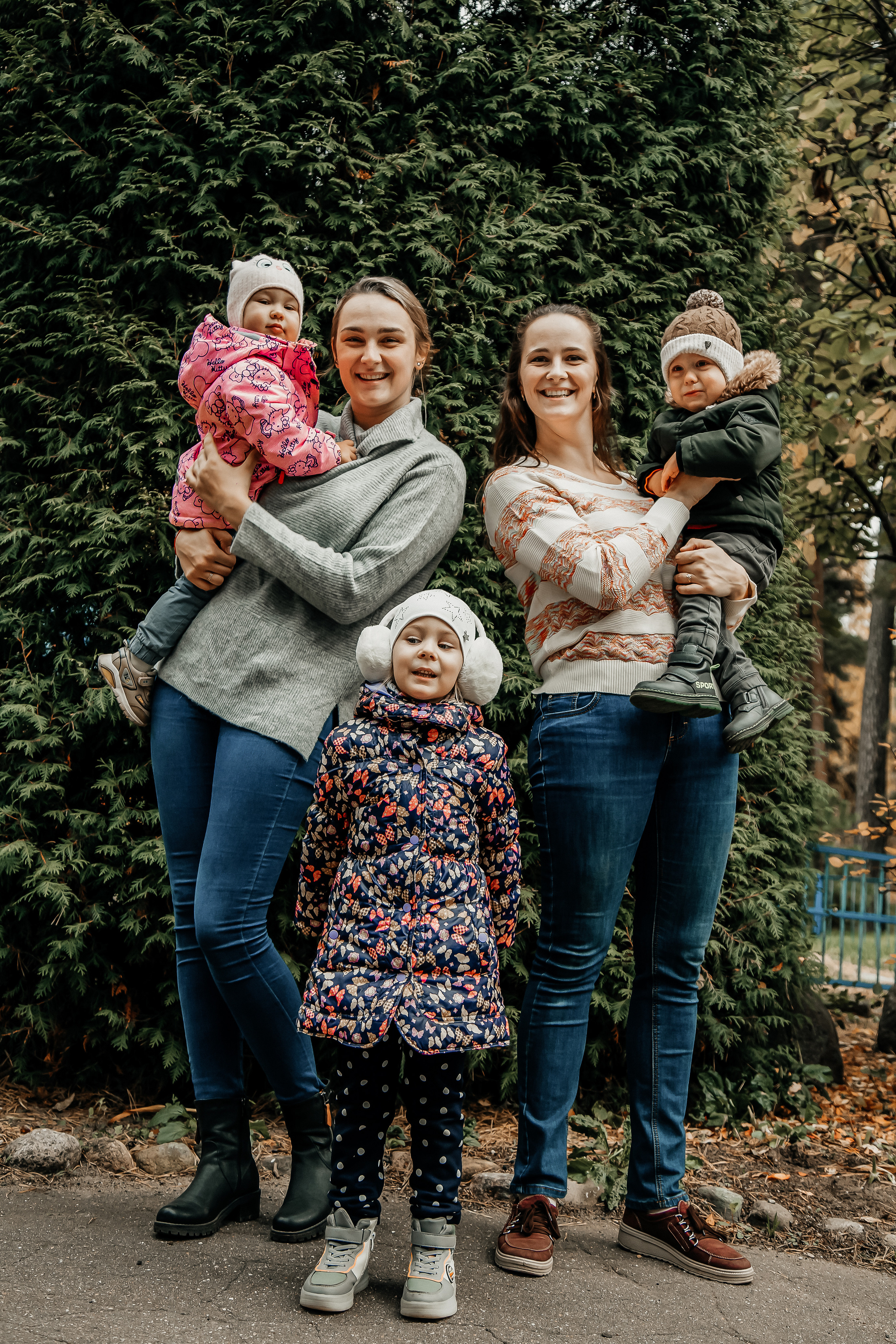 Анна с сестрой и детками. Свадебный и семейный фотограф в Минске Духович Татьяна