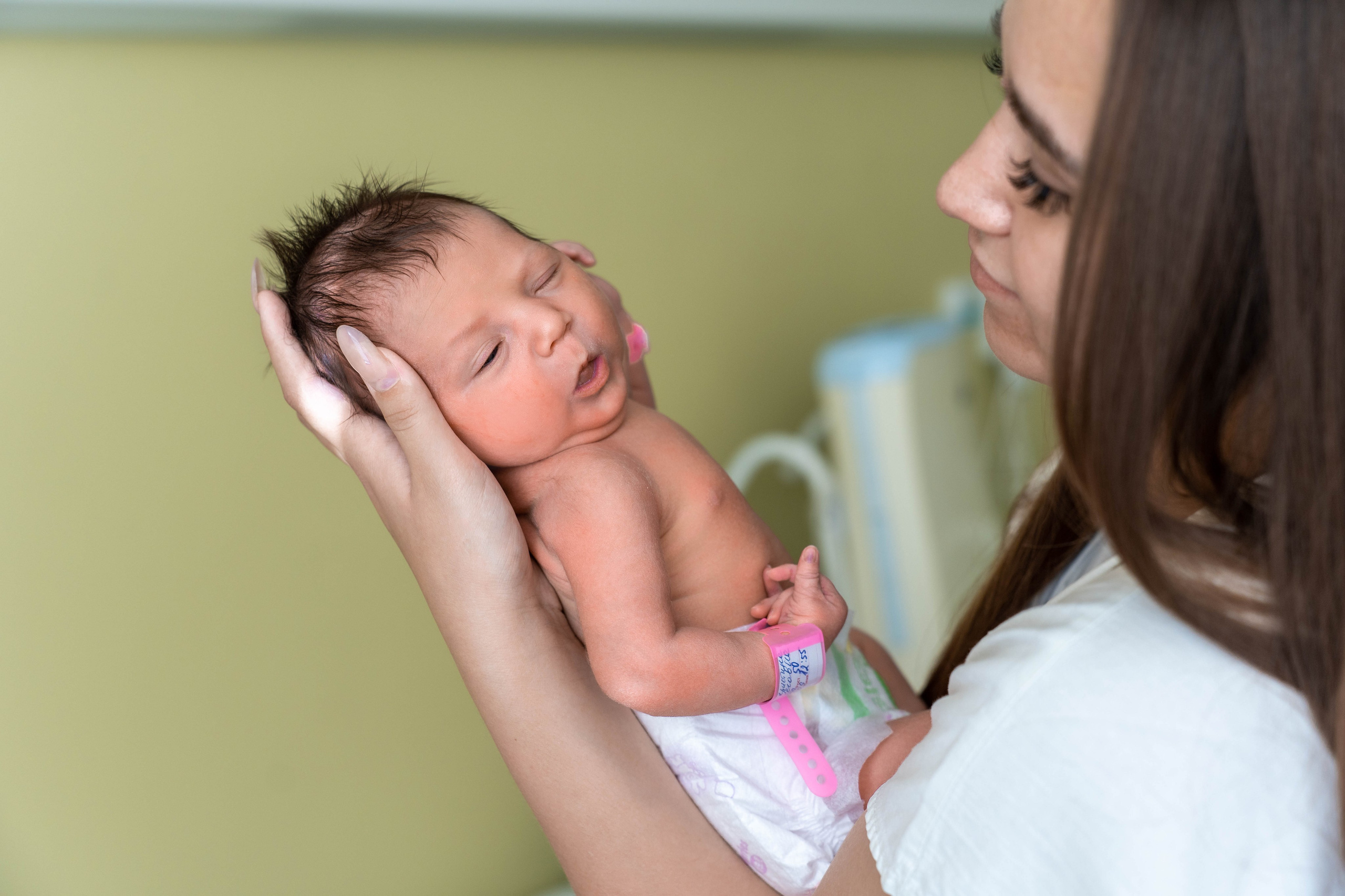 Выписка из роддома. Фотограф на Крещение и Венчание в Туле, детский и семейный фотограф