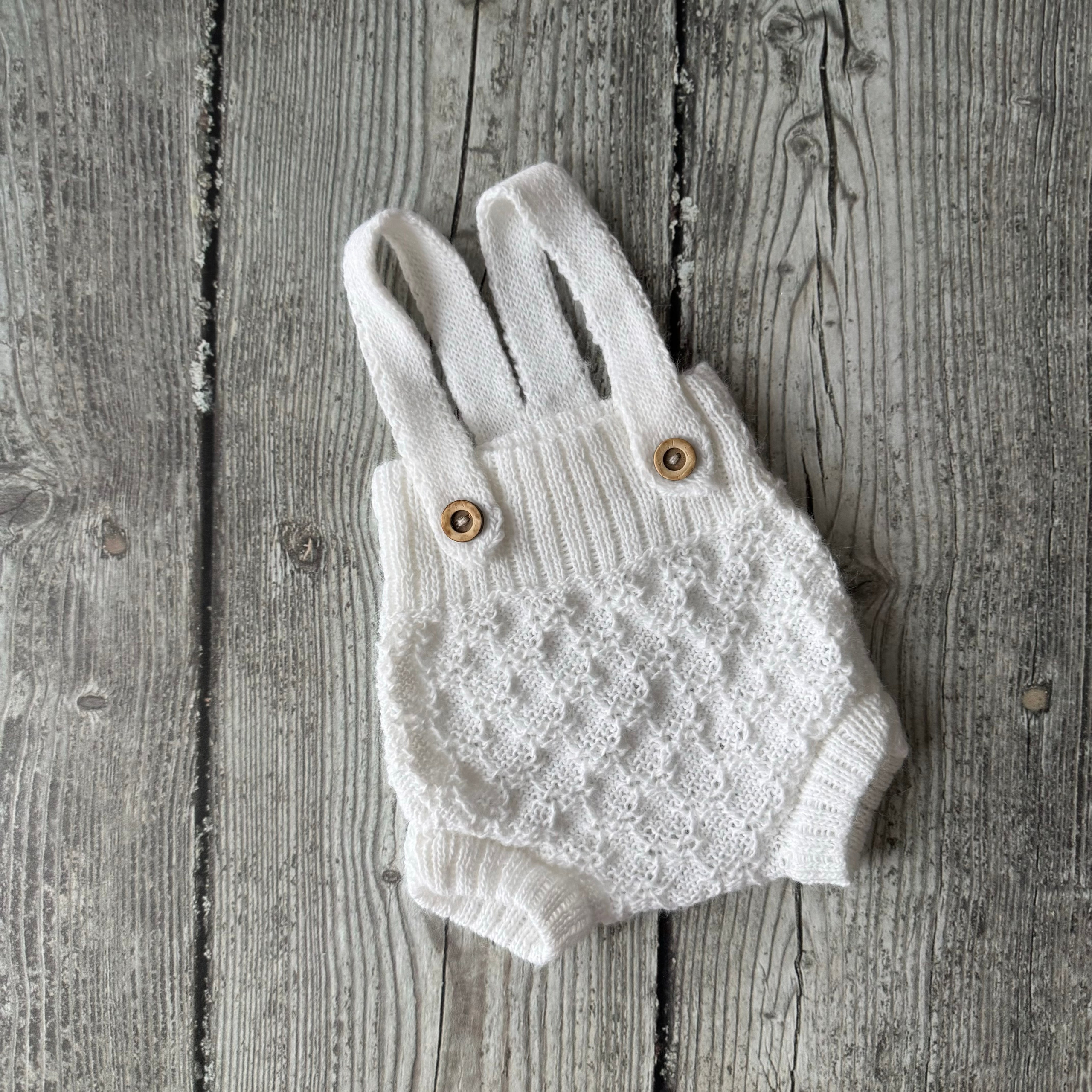 Костюмы и аксессуары для фотосессии новорожденных | Реквизит для съемки newborn в Москве. Фотосессия новорожденных в Москве и Московской области | Профессиональный фотограф newborn — Татьяна Иванова