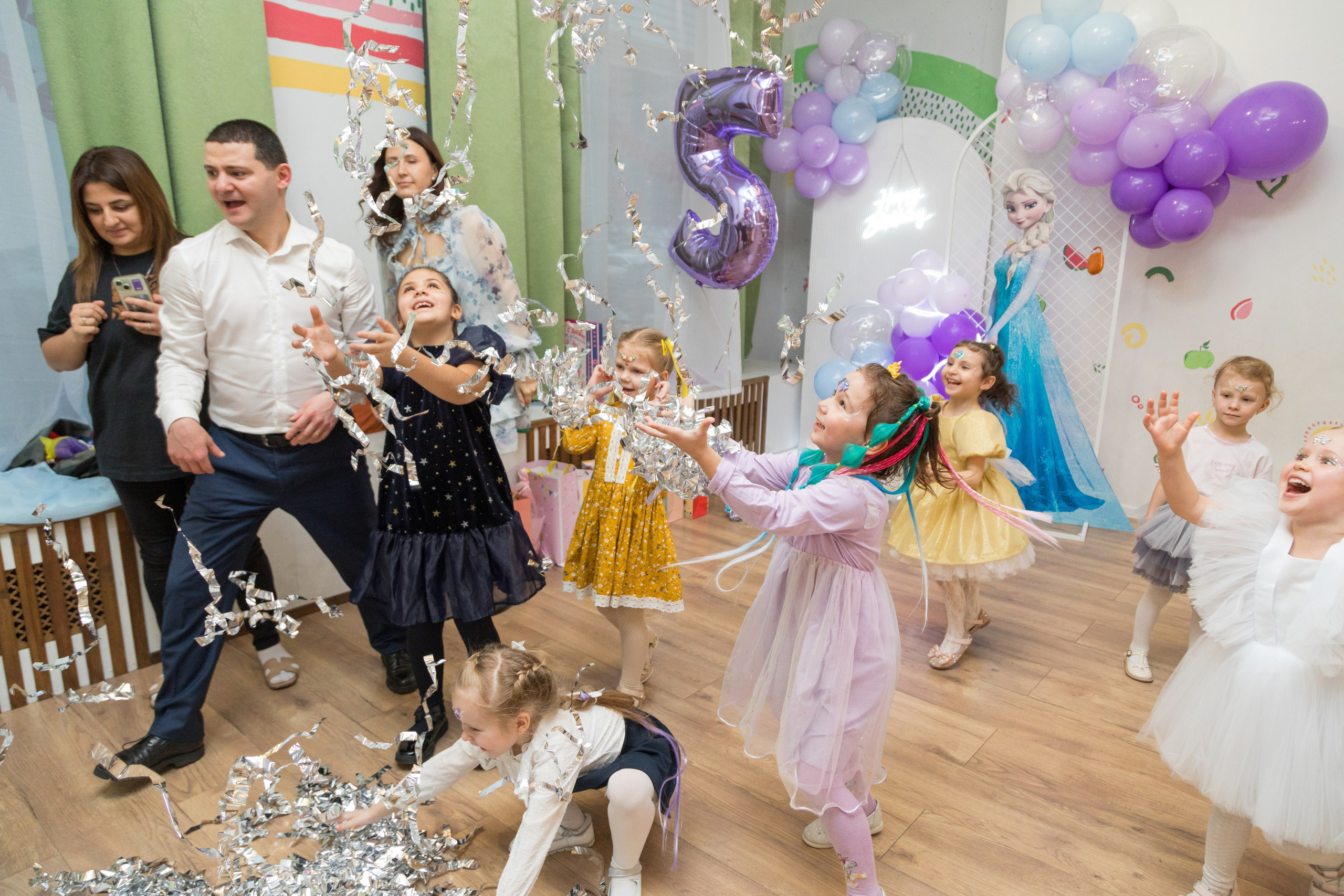 День рождения Валерии в Avocado Friends, 5 лет. Детский и контент фотограф Надя Волкова Санкт-Петербург