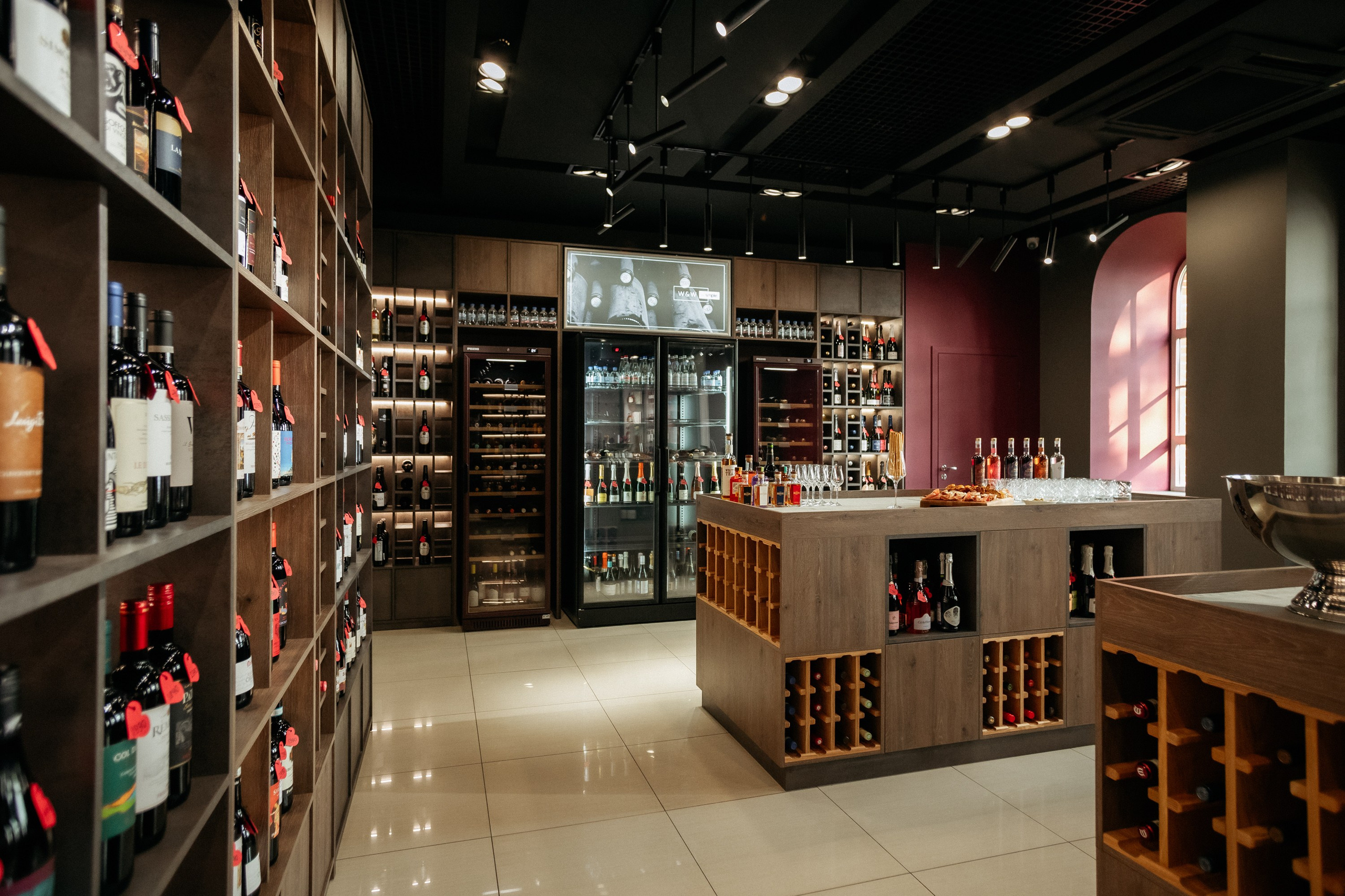 BY SIMPLE ВИНОТЕКА — ОТКРЫТИЕ. СВОИ. ФОТООТЧЕТЫ-СОБЫТИЯ-МЕСТА